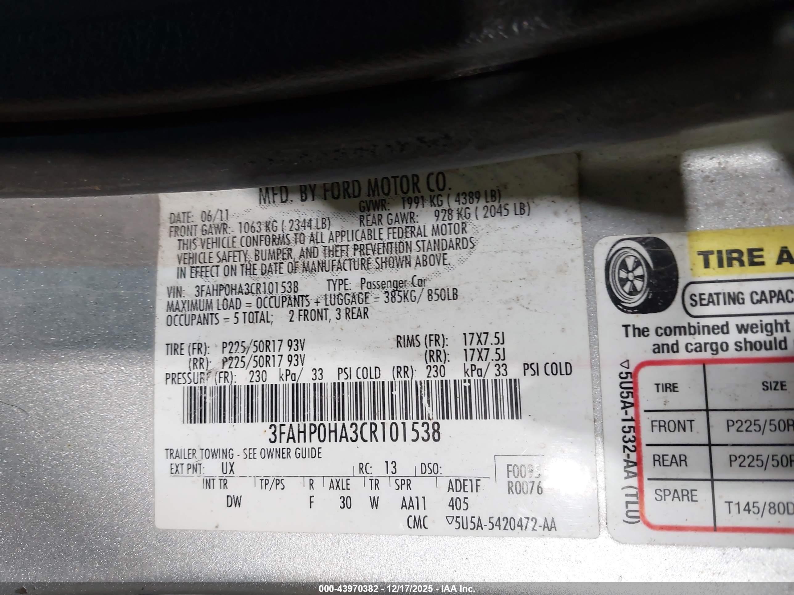 FORD FUSION image 9