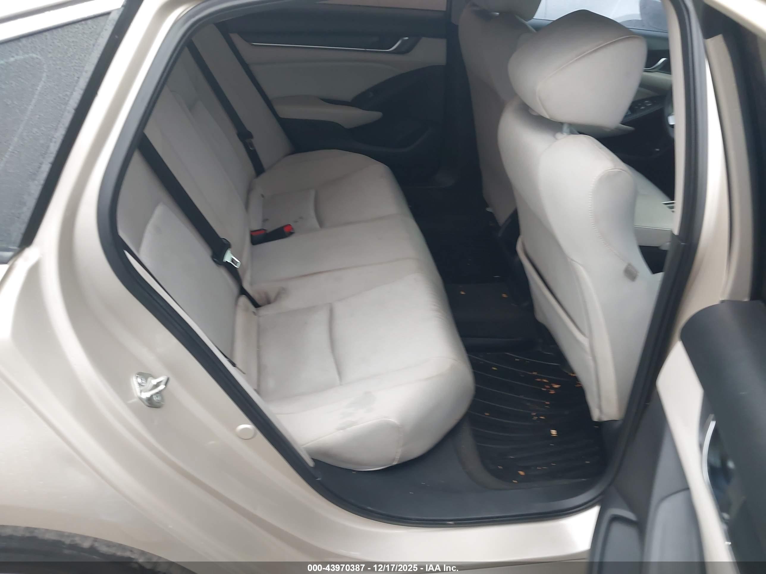 HONDA ACCORD image 8