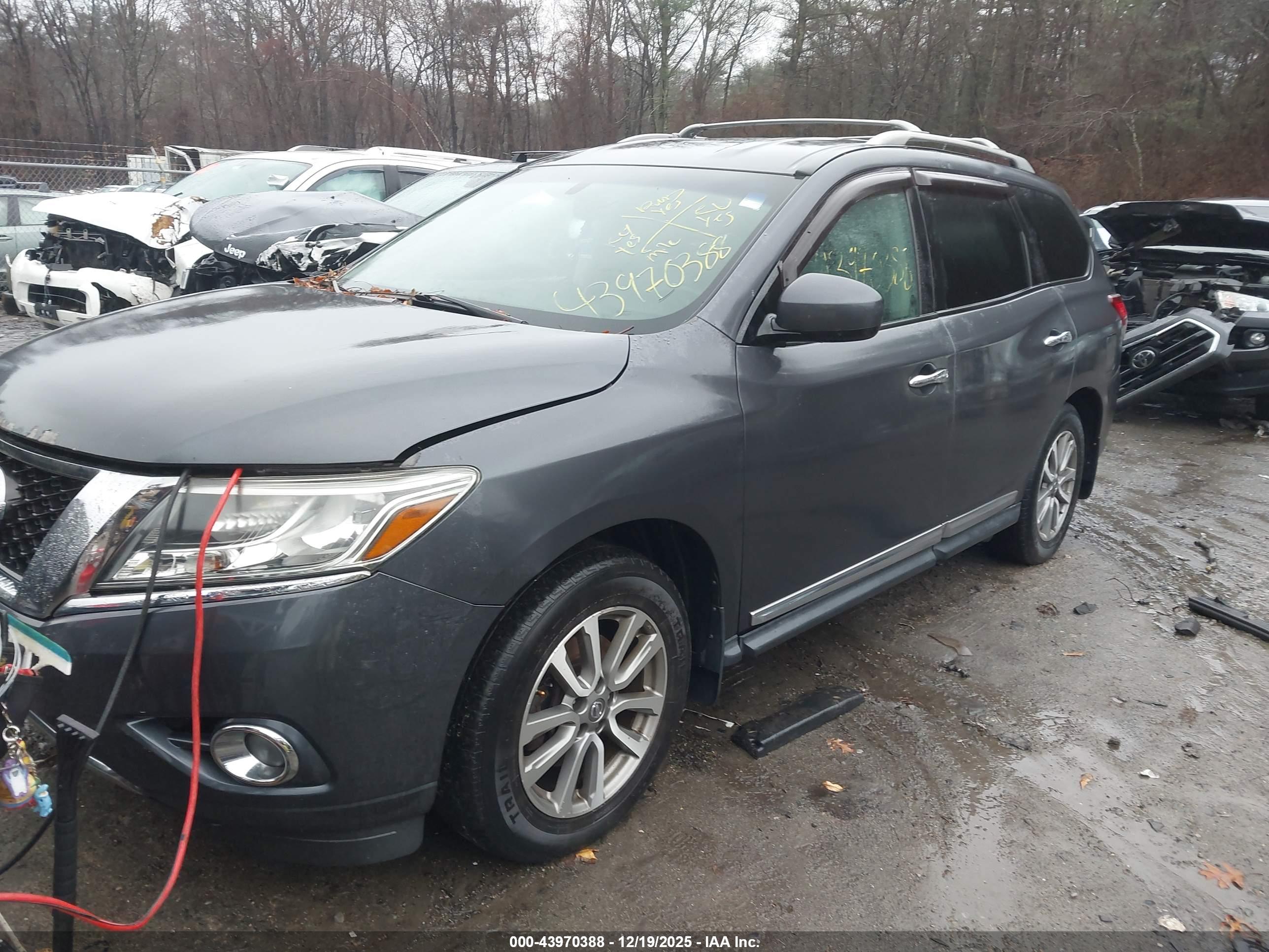 NISSAN PATHFINDER image 2