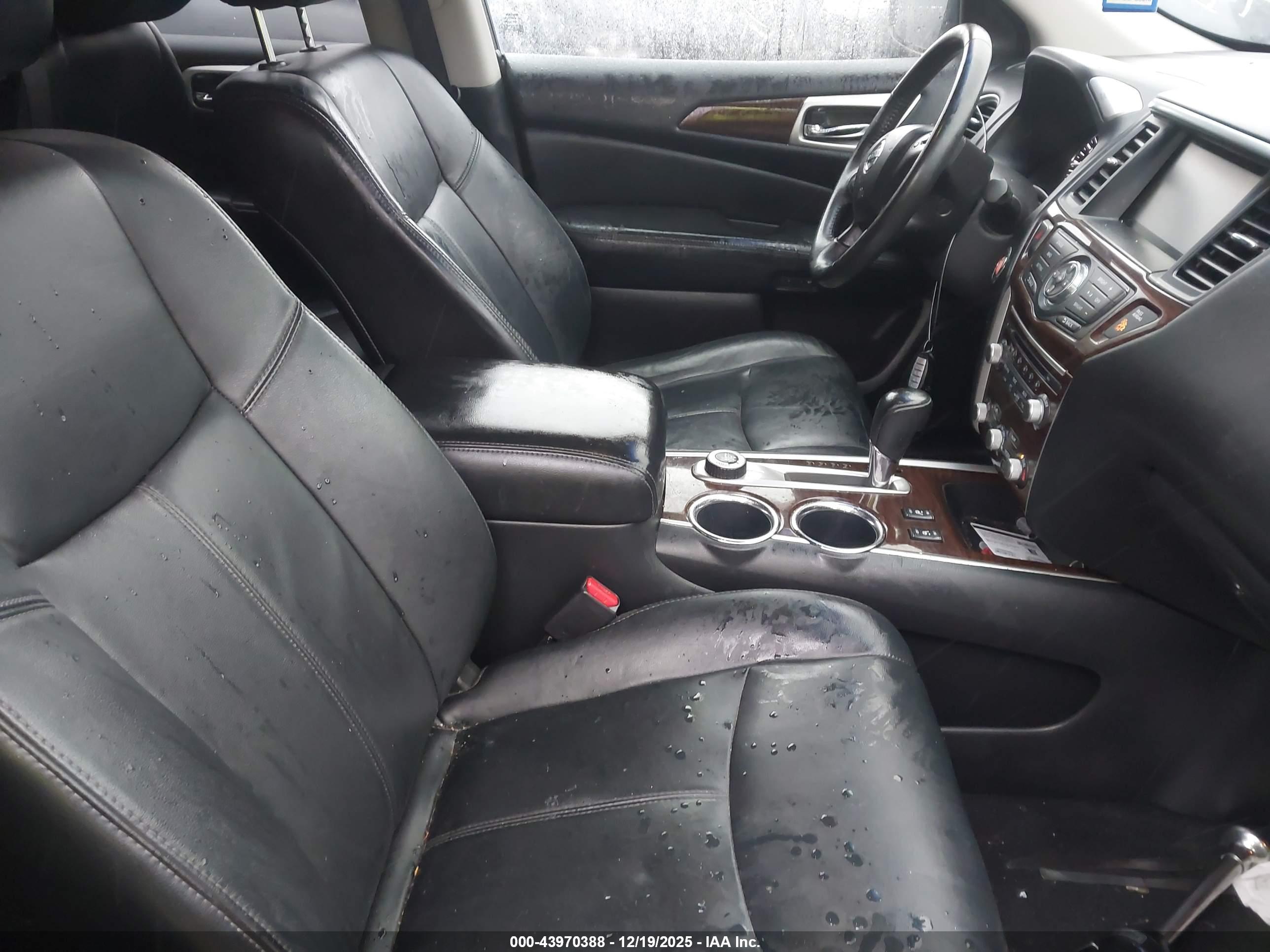 NISSAN PATHFINDER image 5