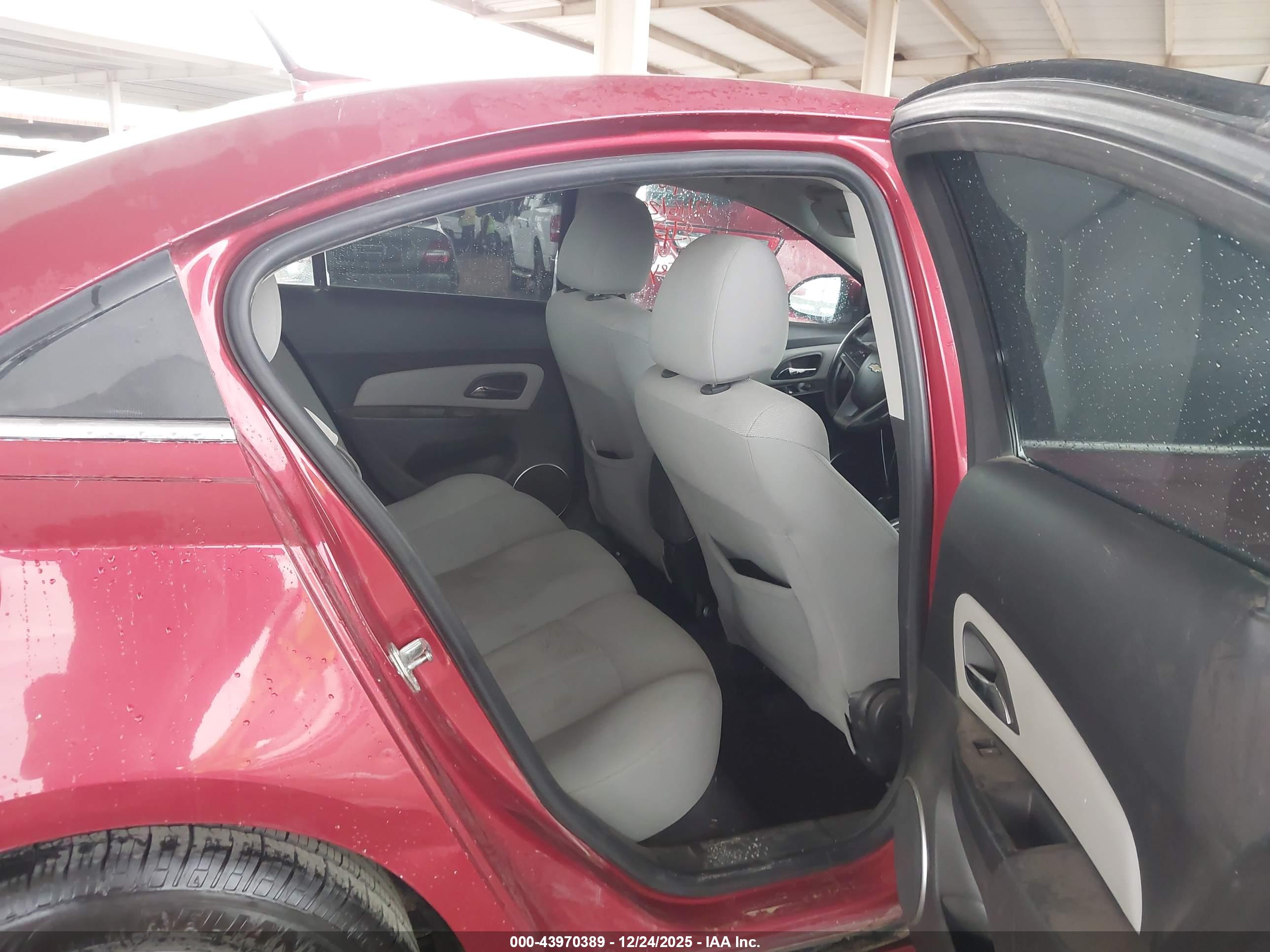 CHEVROLET CRUZE image 8