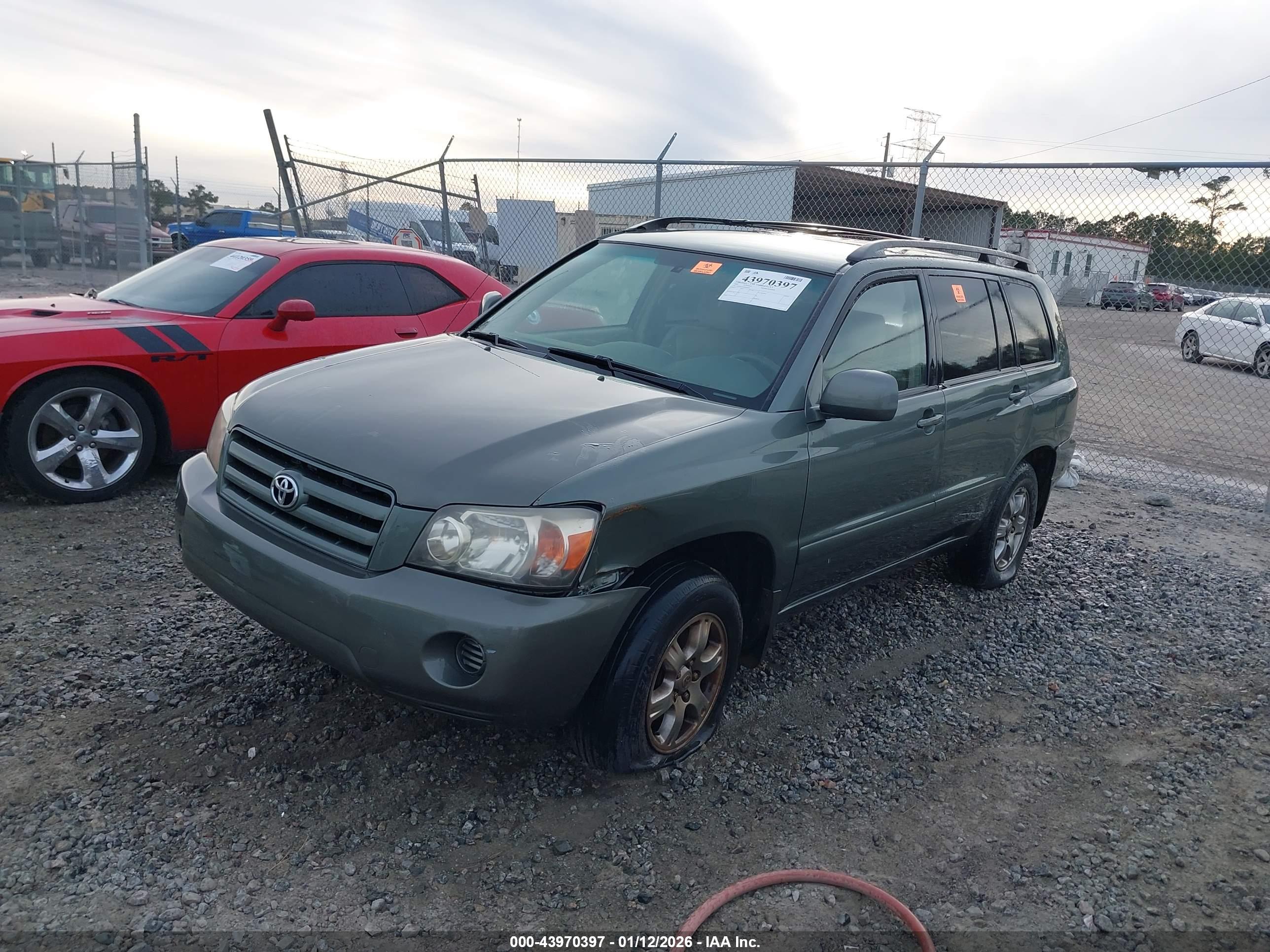 TOYOTA HIGHLANDER image 2