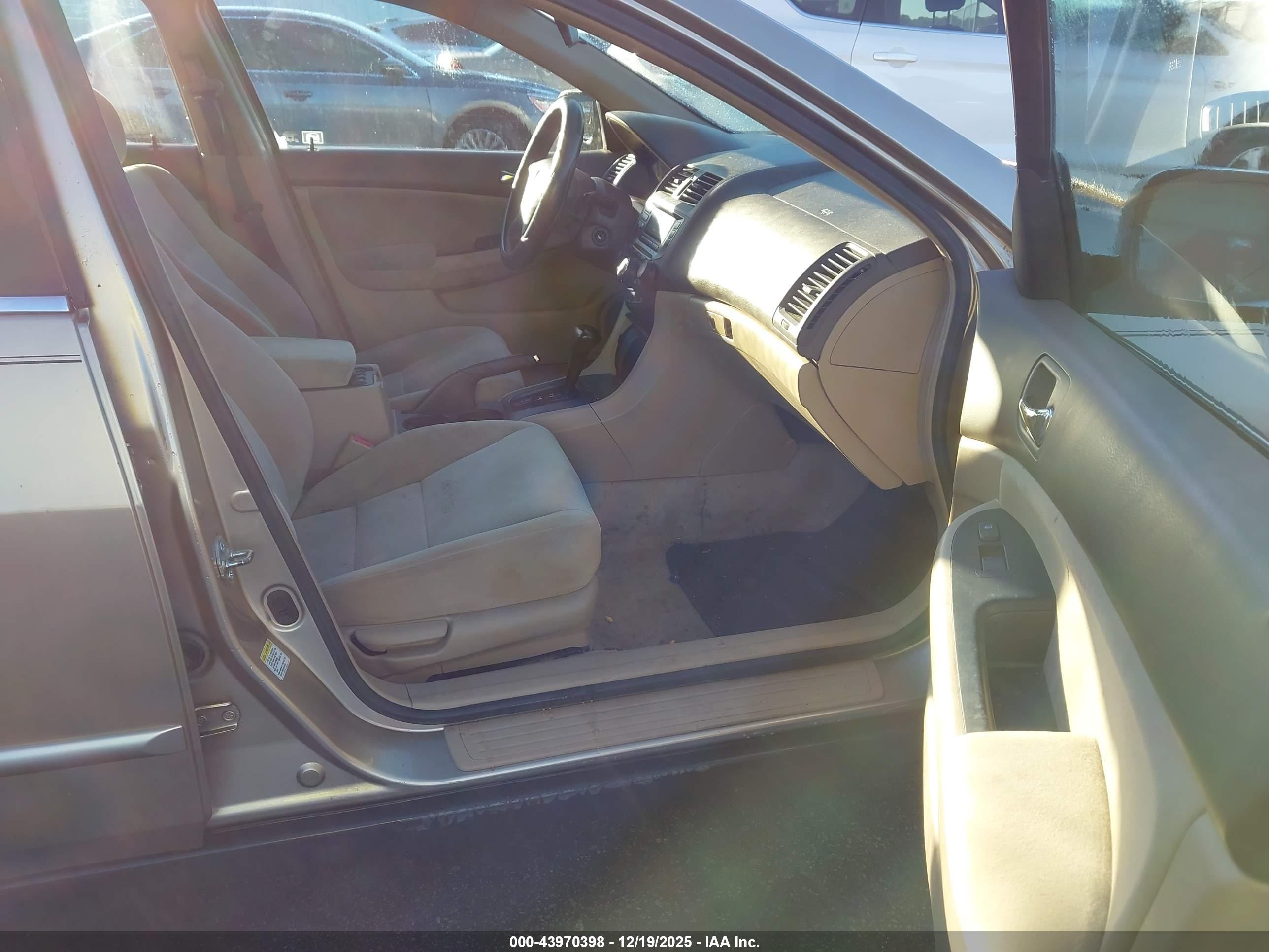 HONDA ACCORD image 5