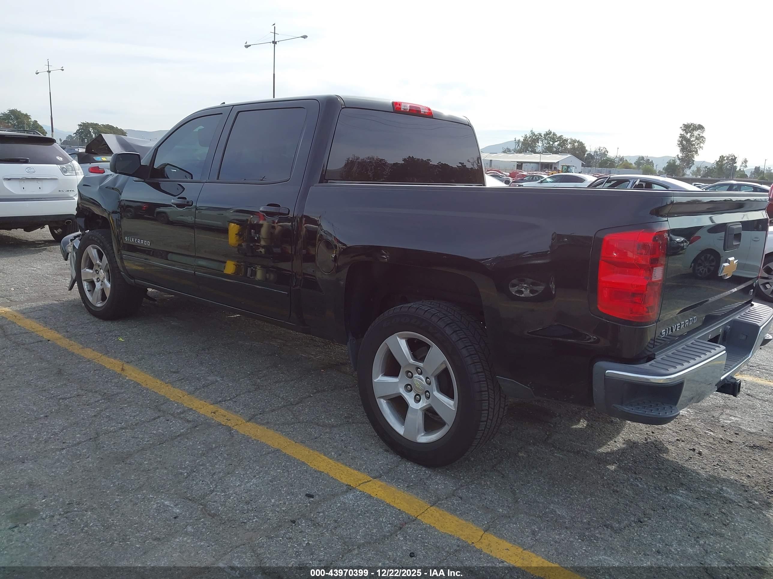 CHEVROLET SILVERADO image 3