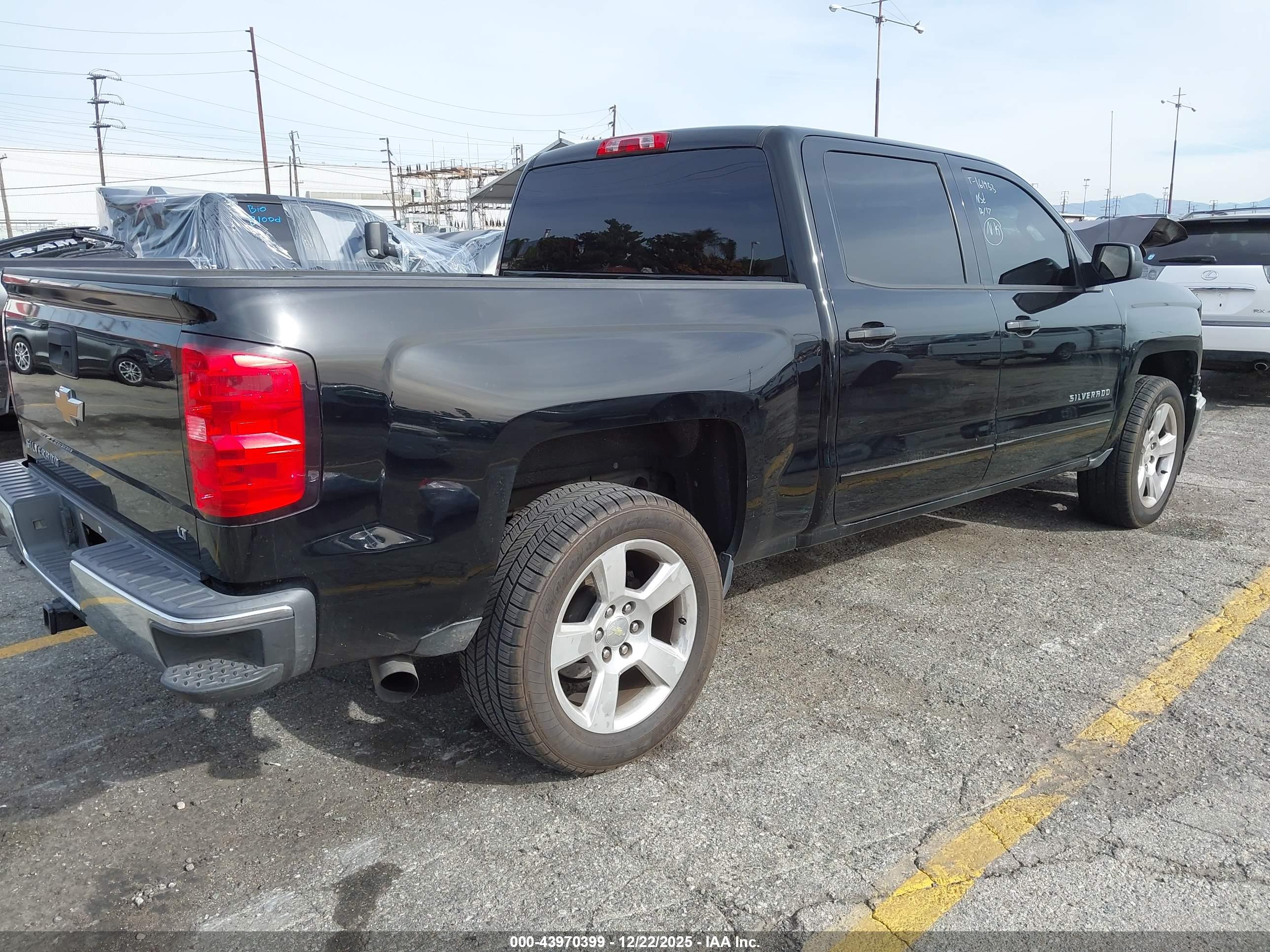 CHEVROLET SILVERADO image 4