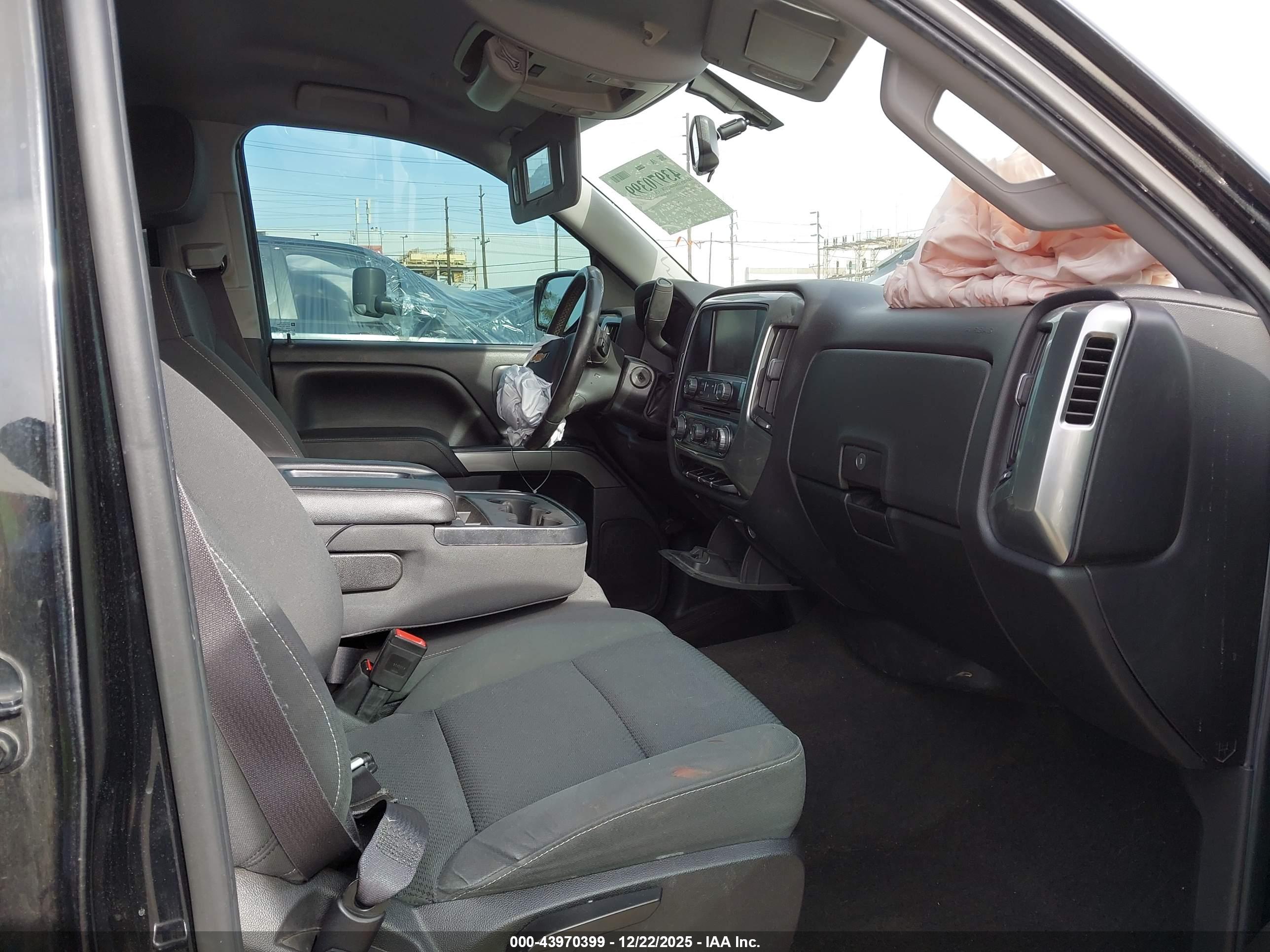 CHEVROLET SILVERADO image 5