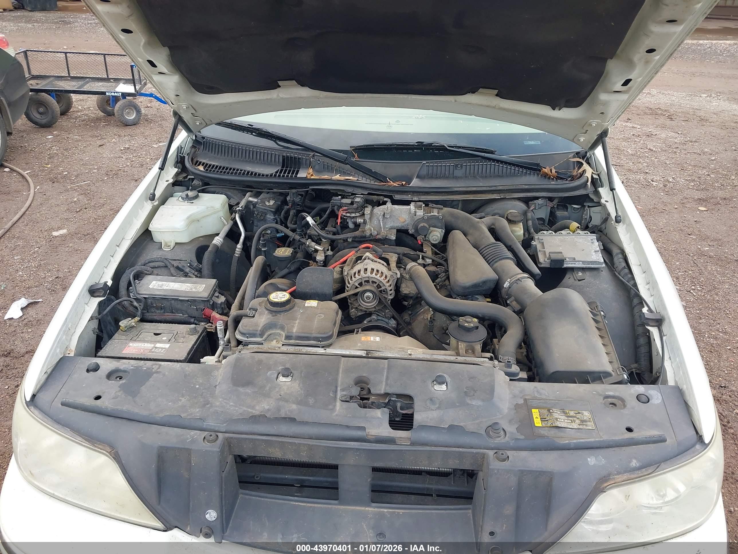 LINCOLN TOWN image 10