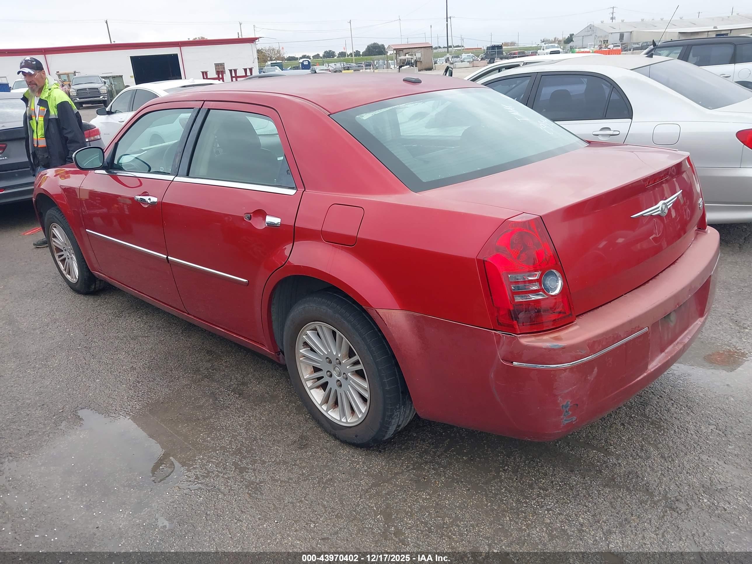 CHRYSLER 300 image 3