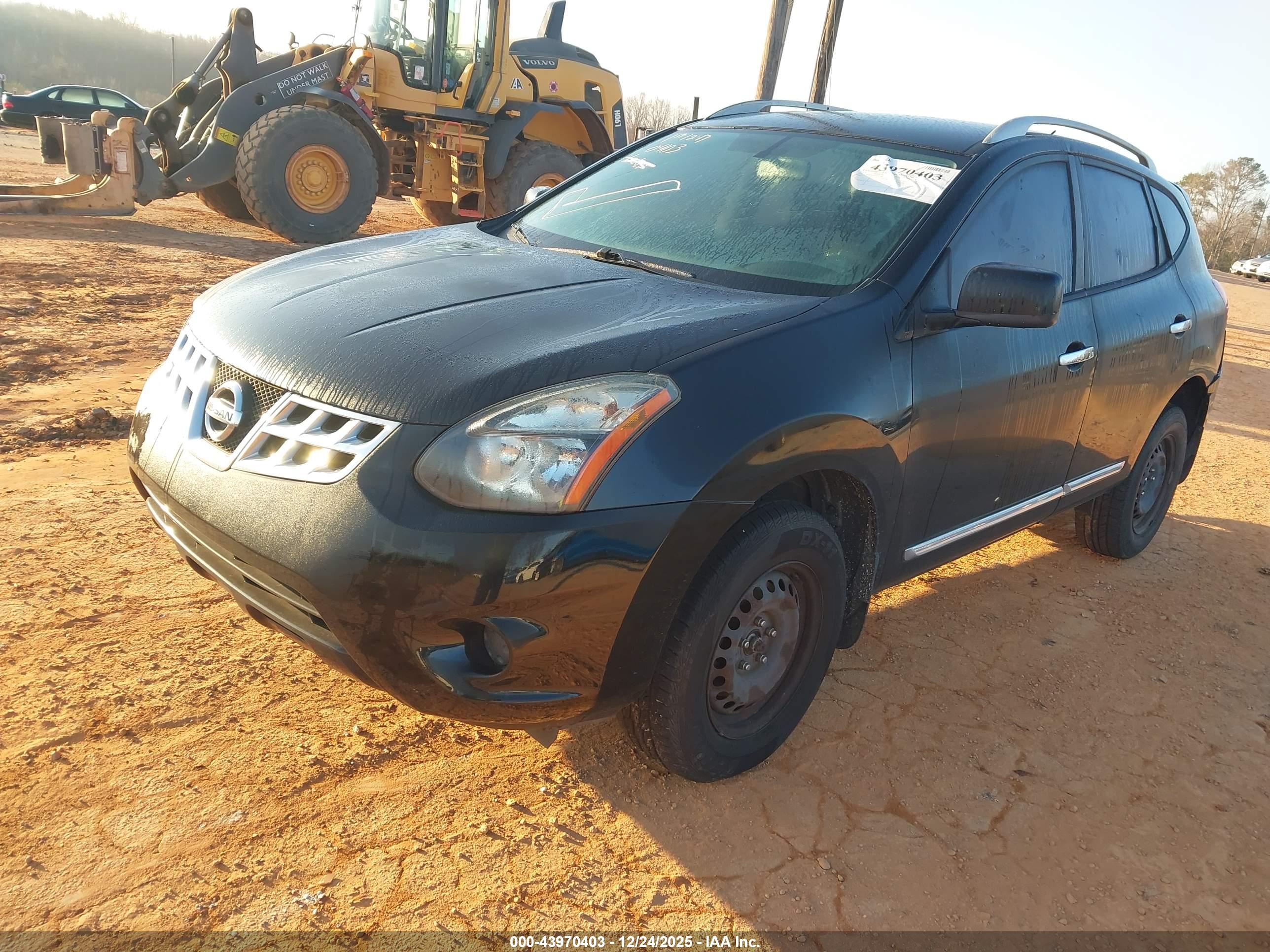 NISSAN ROGUE image 2