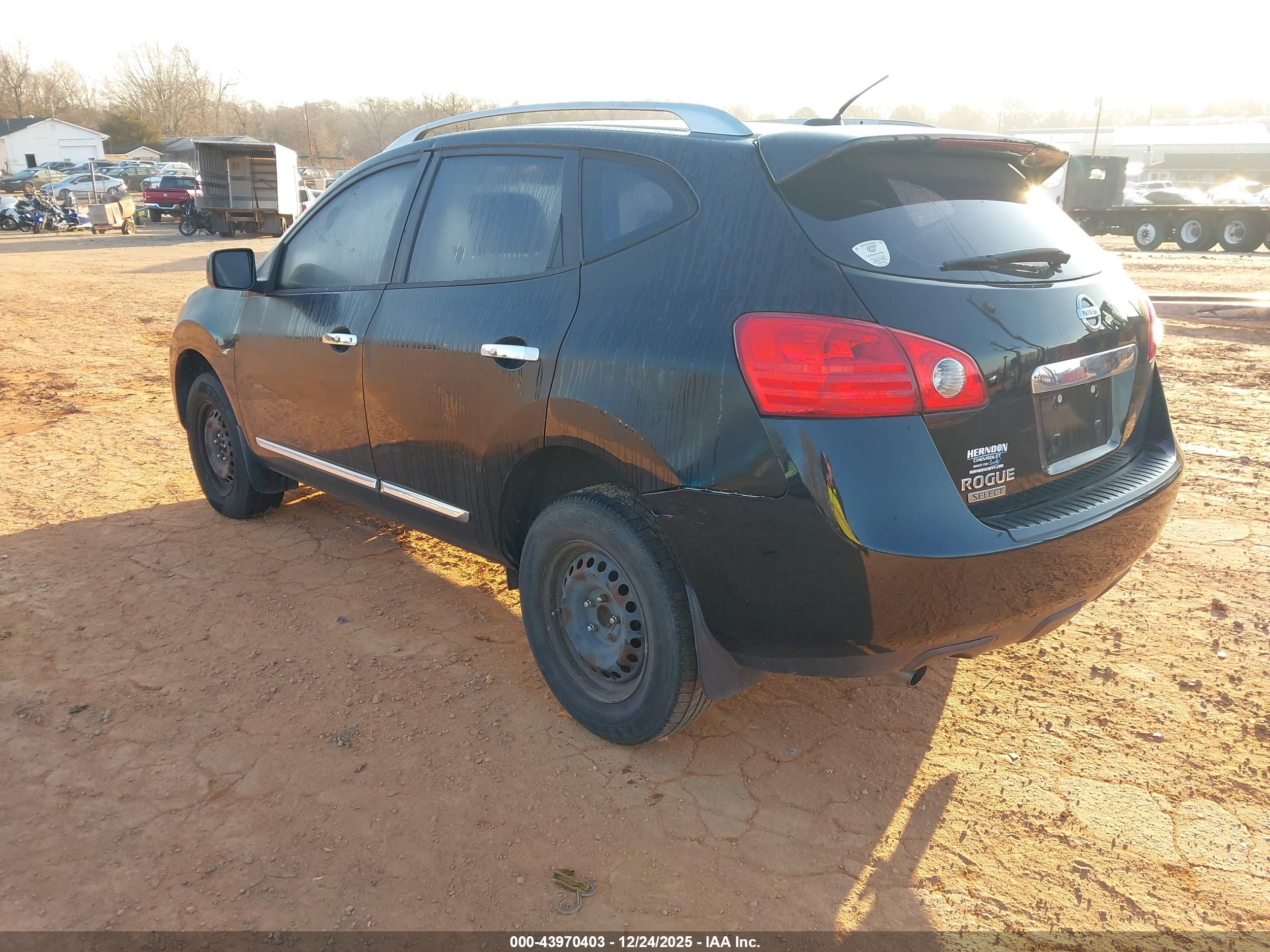 NISSAN ROGUE image 3