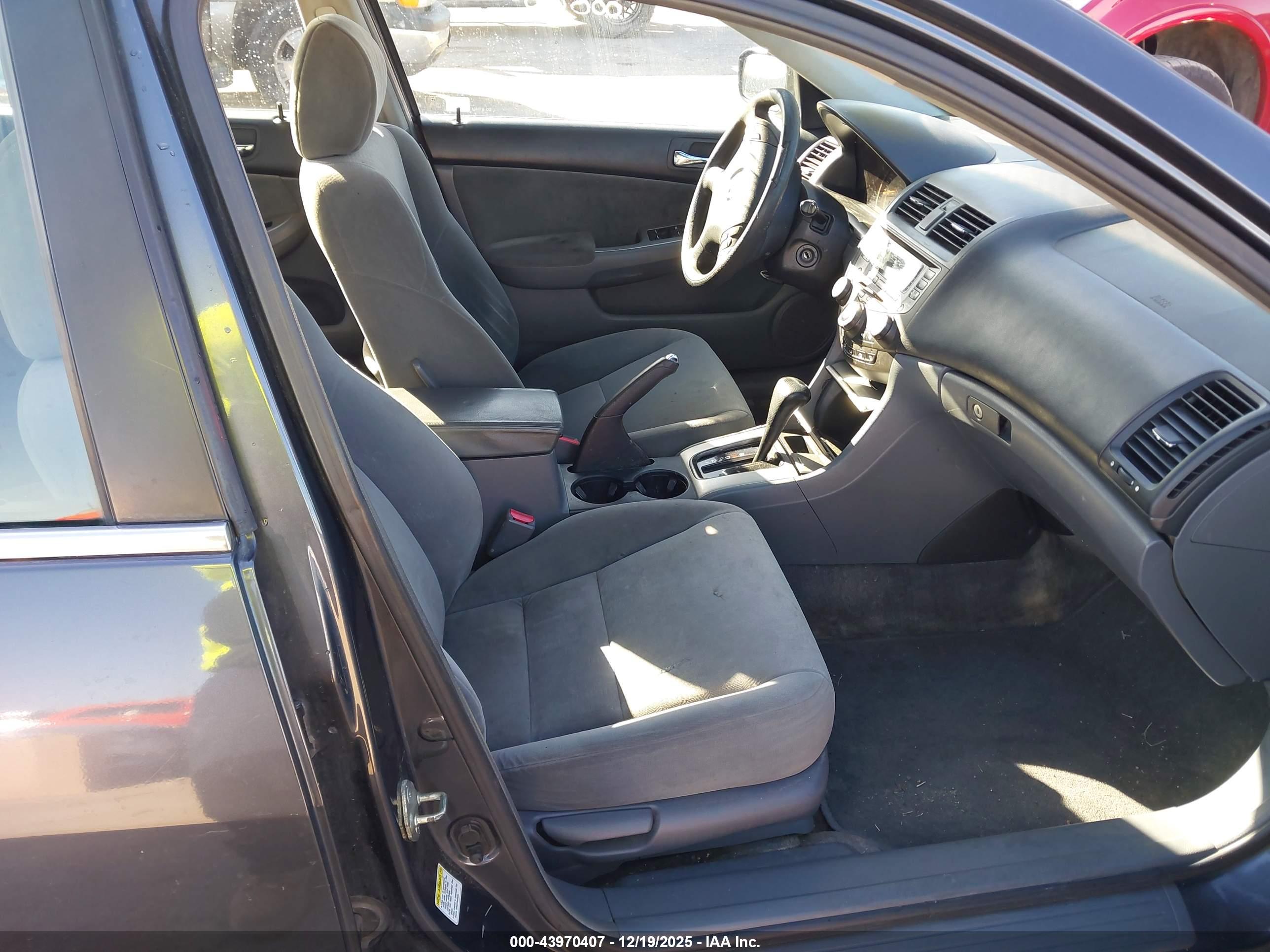 HONDA ACCORD image 5