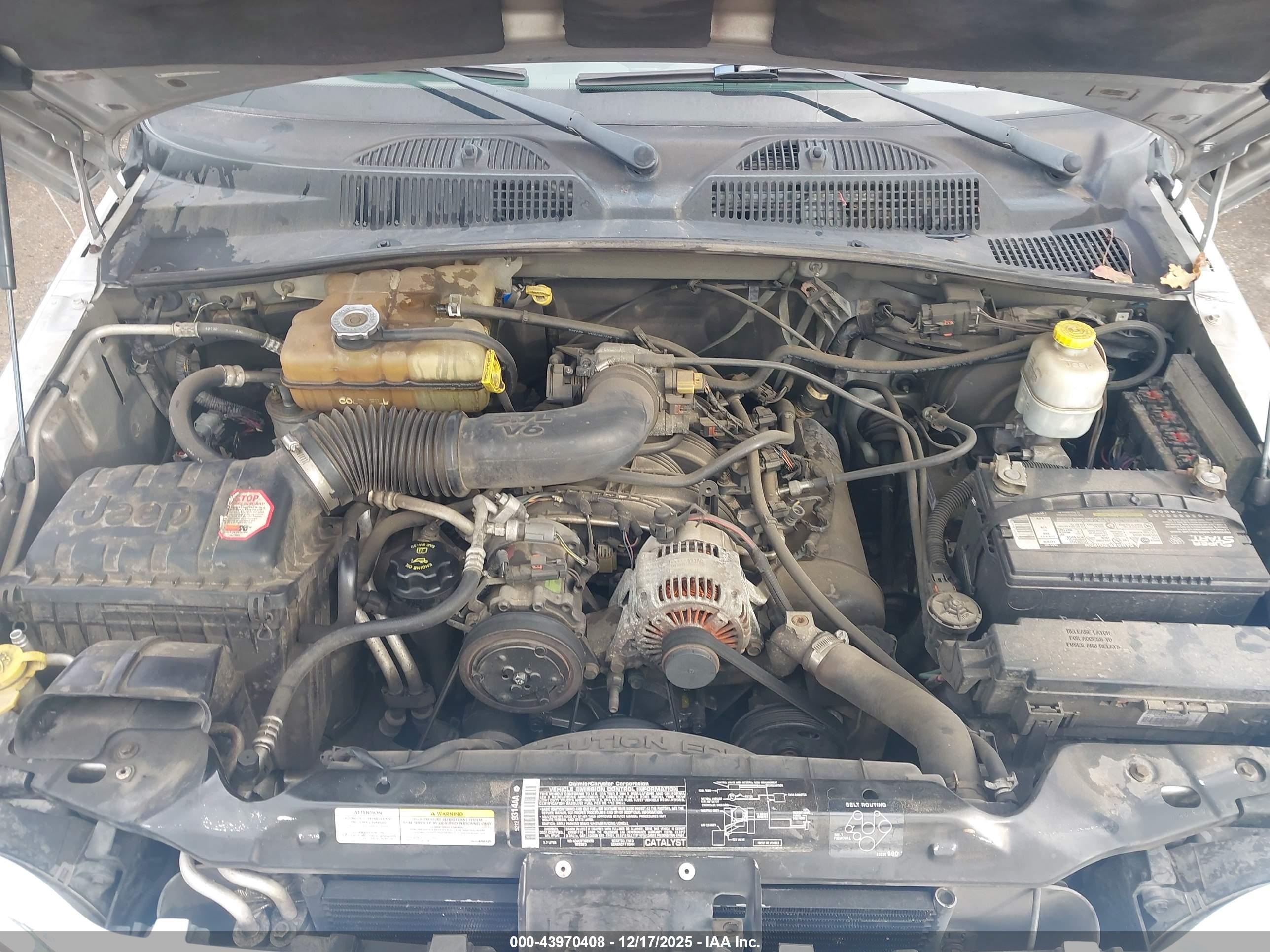 JEEP LIBERTY image 10