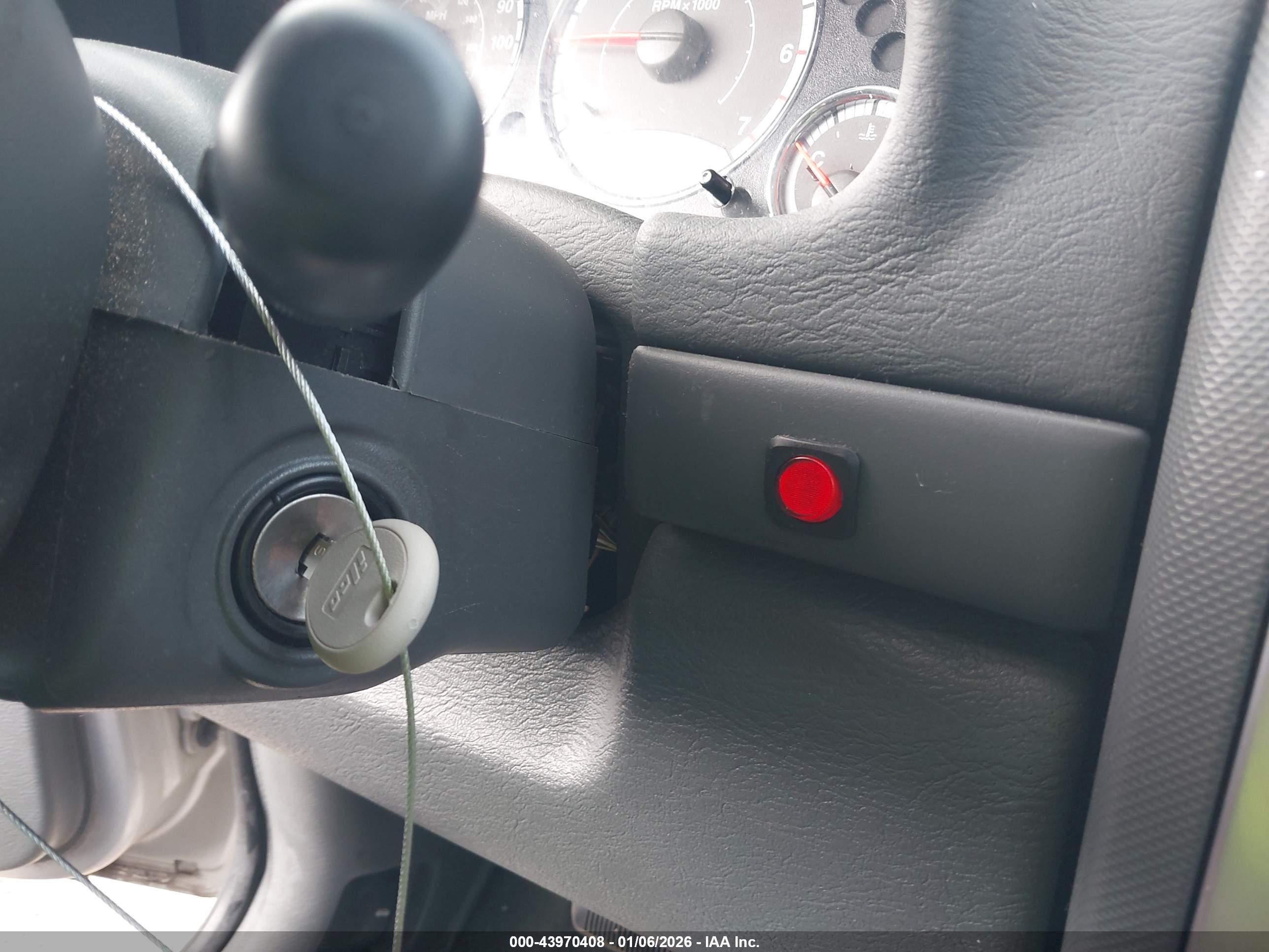 JEEP LIBERTY image 11