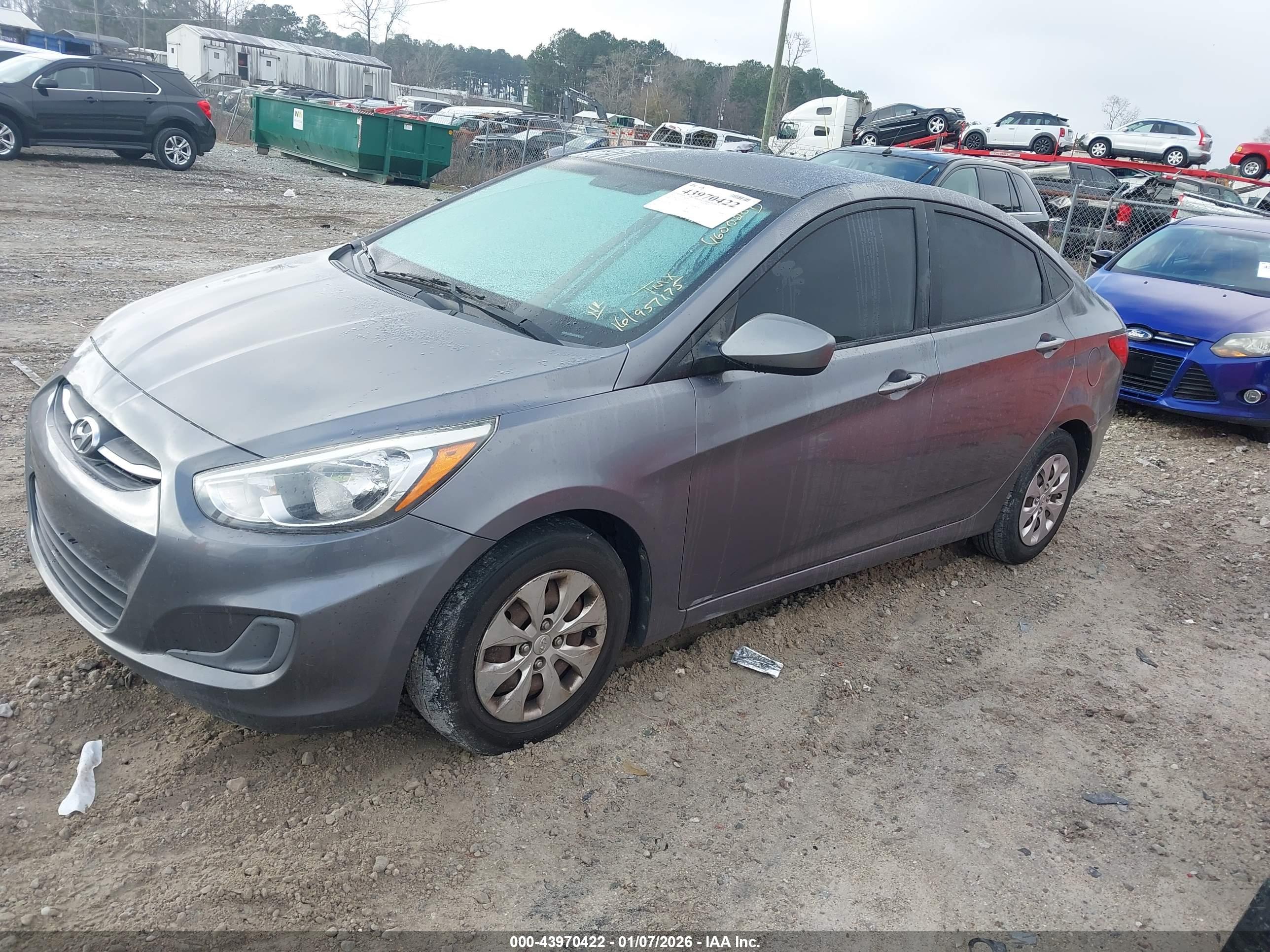 HYUNDAI ACCENT image 2
