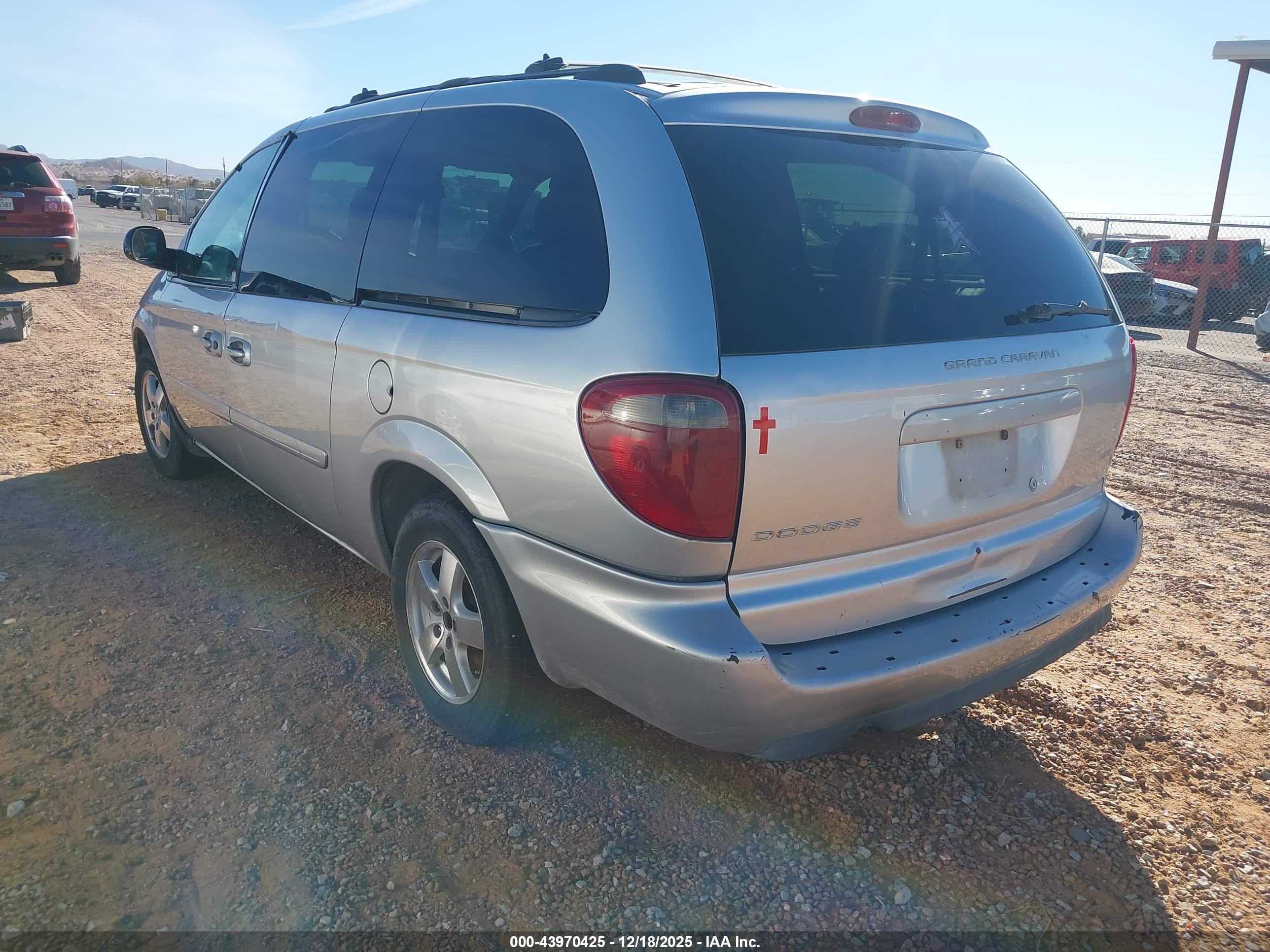 DODGE GRAND image 3