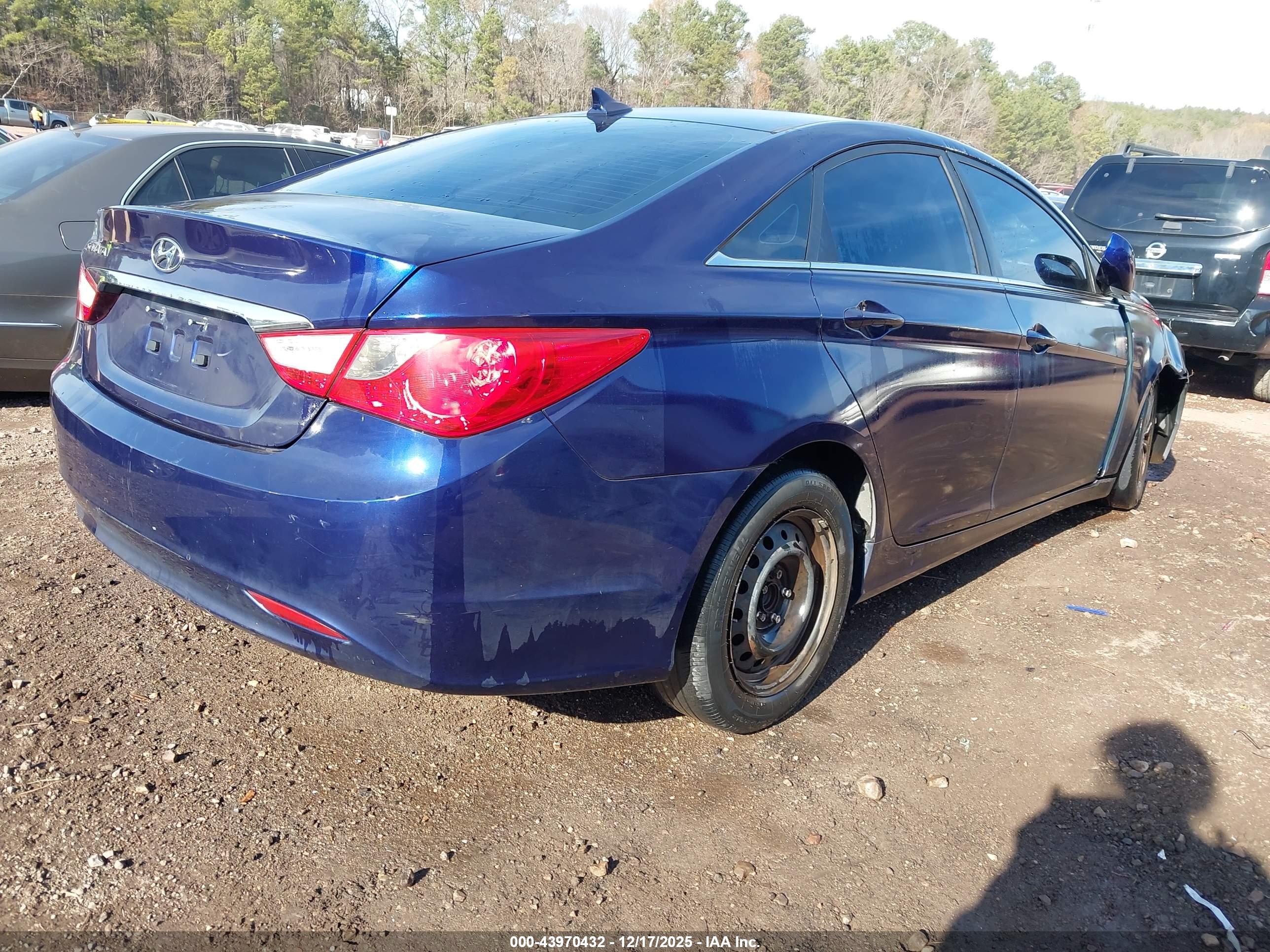 HYUNDAI SONATA image 4