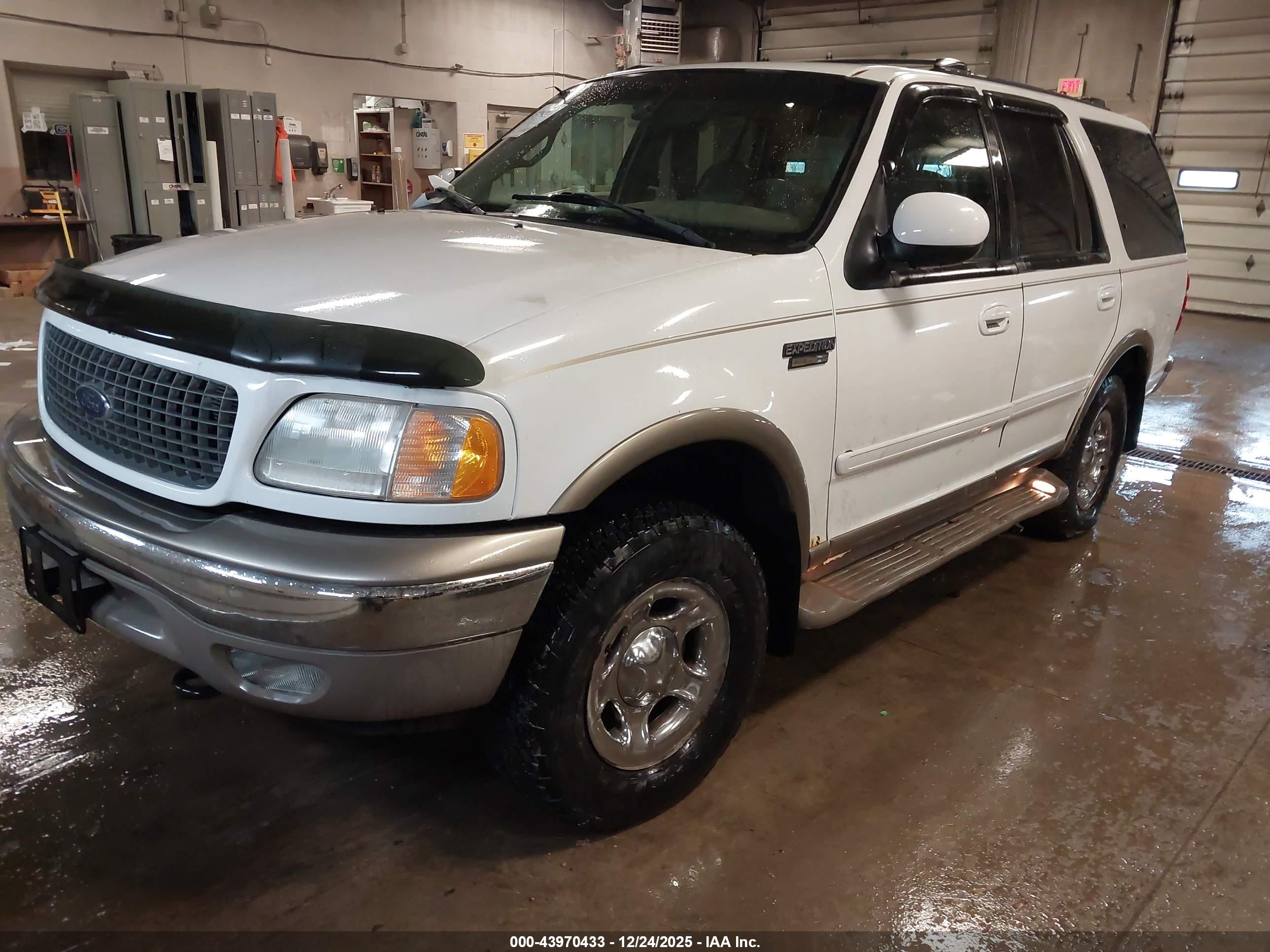 FORD EXPEDITION image 2