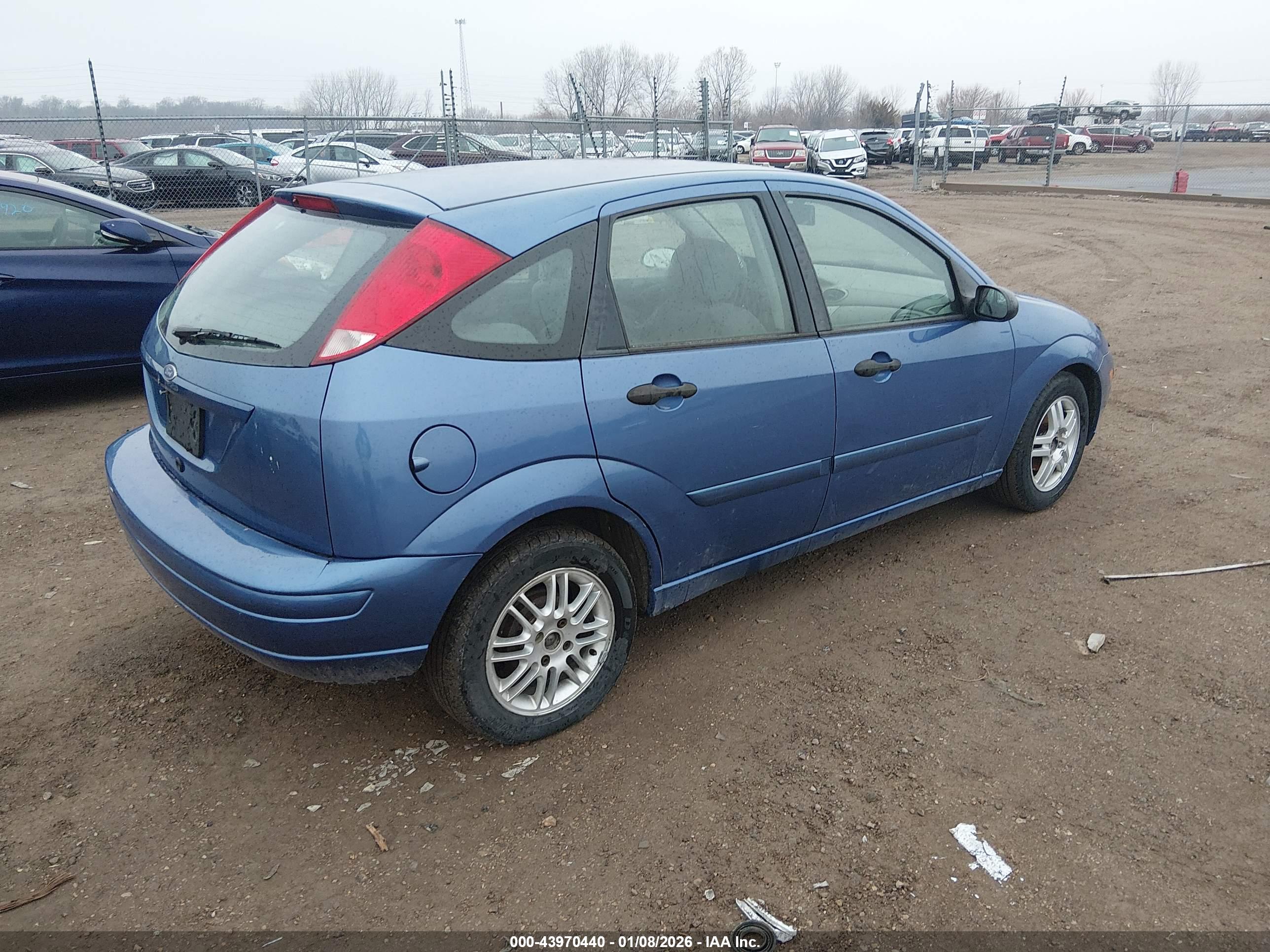 FORD FOCUS image 4