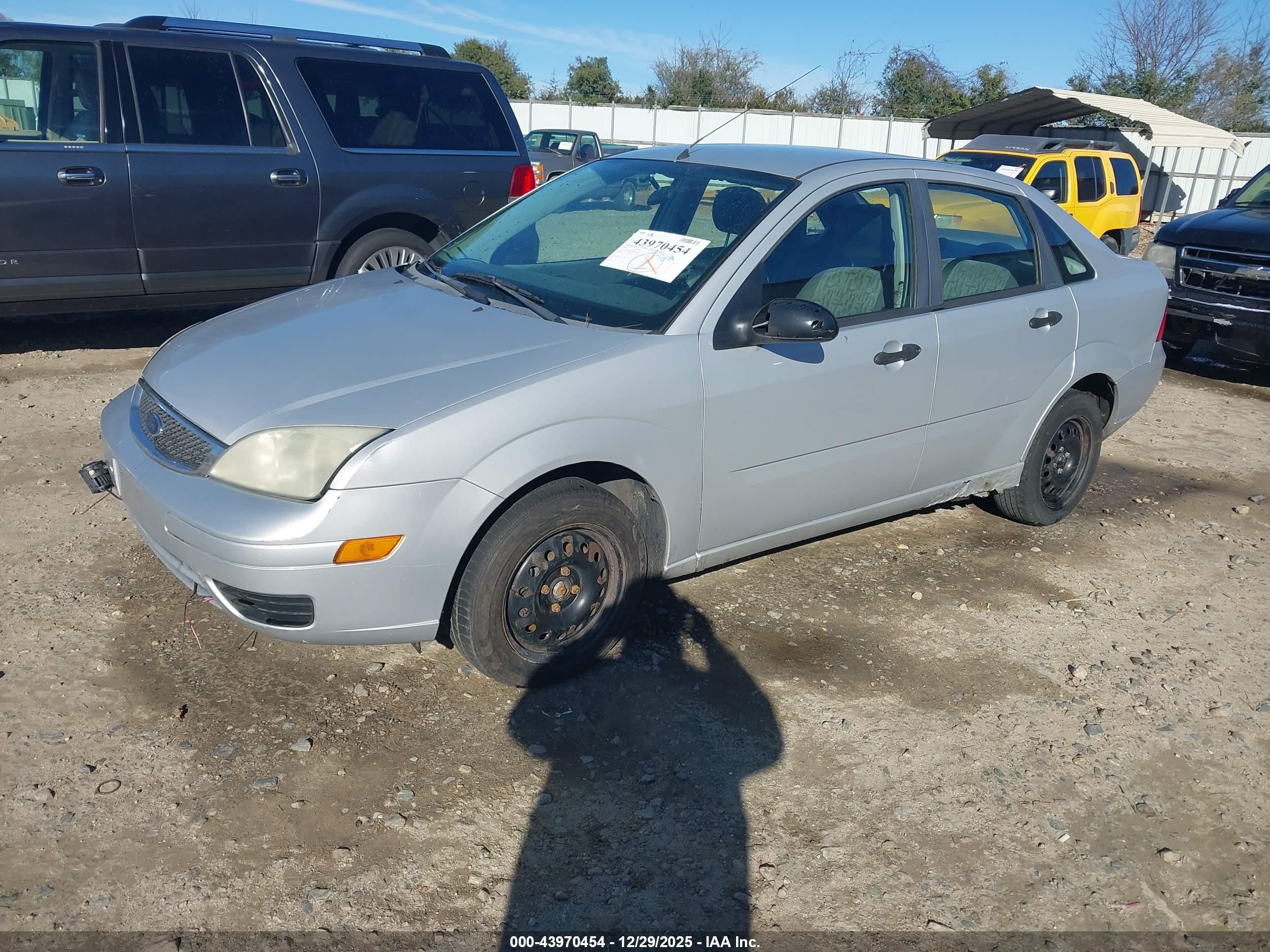 FORD FOCUS image 2