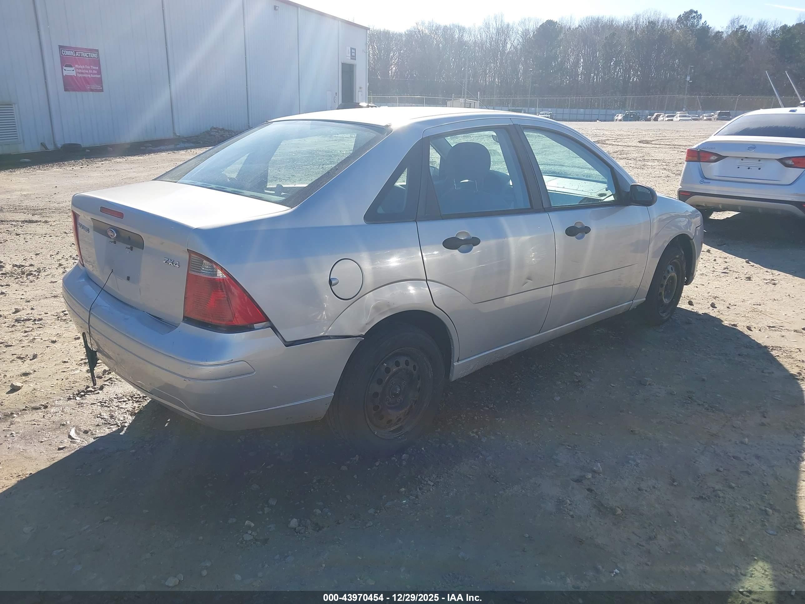 FORD FOCUS image 4