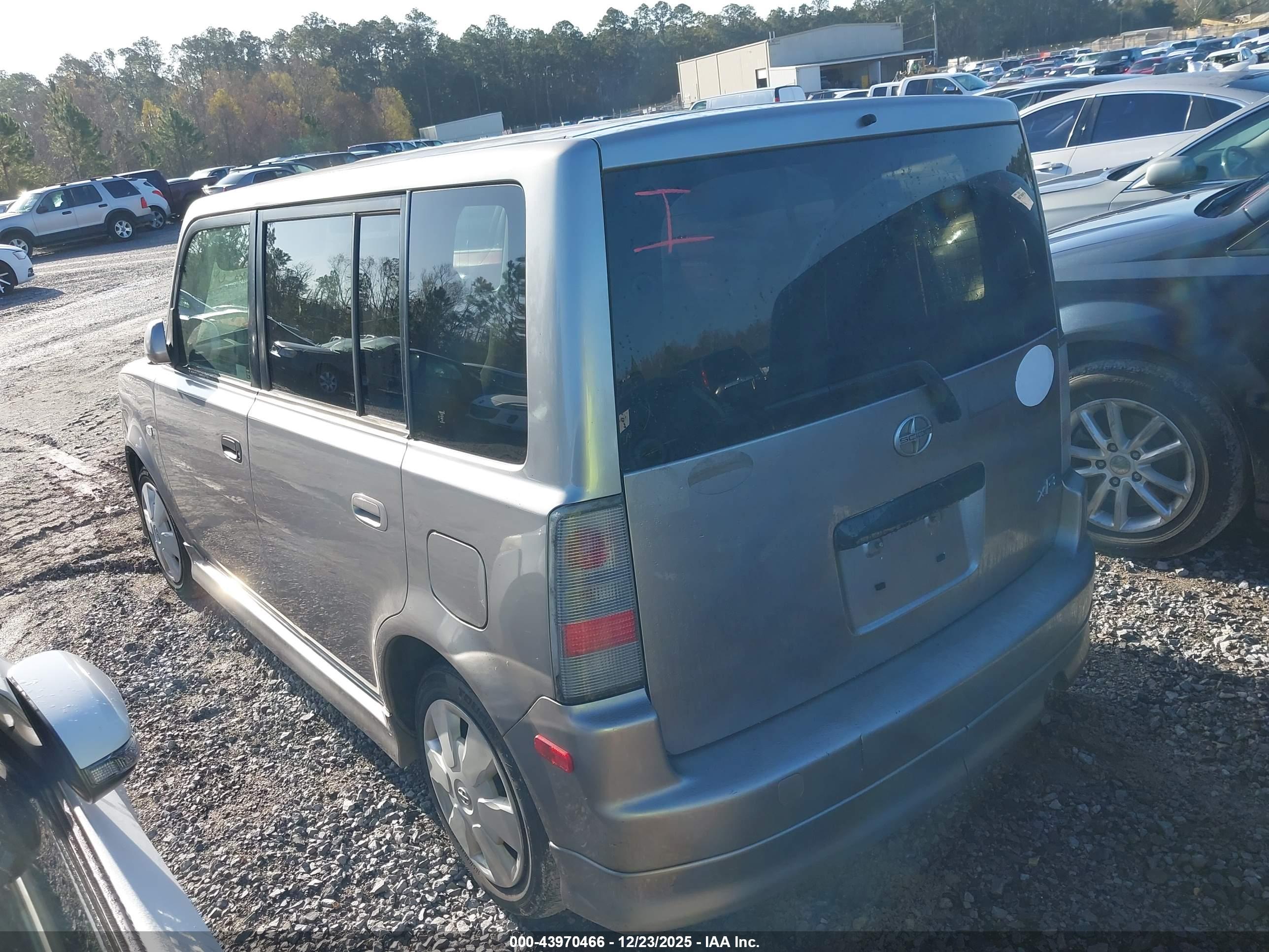 SCION XB image 3