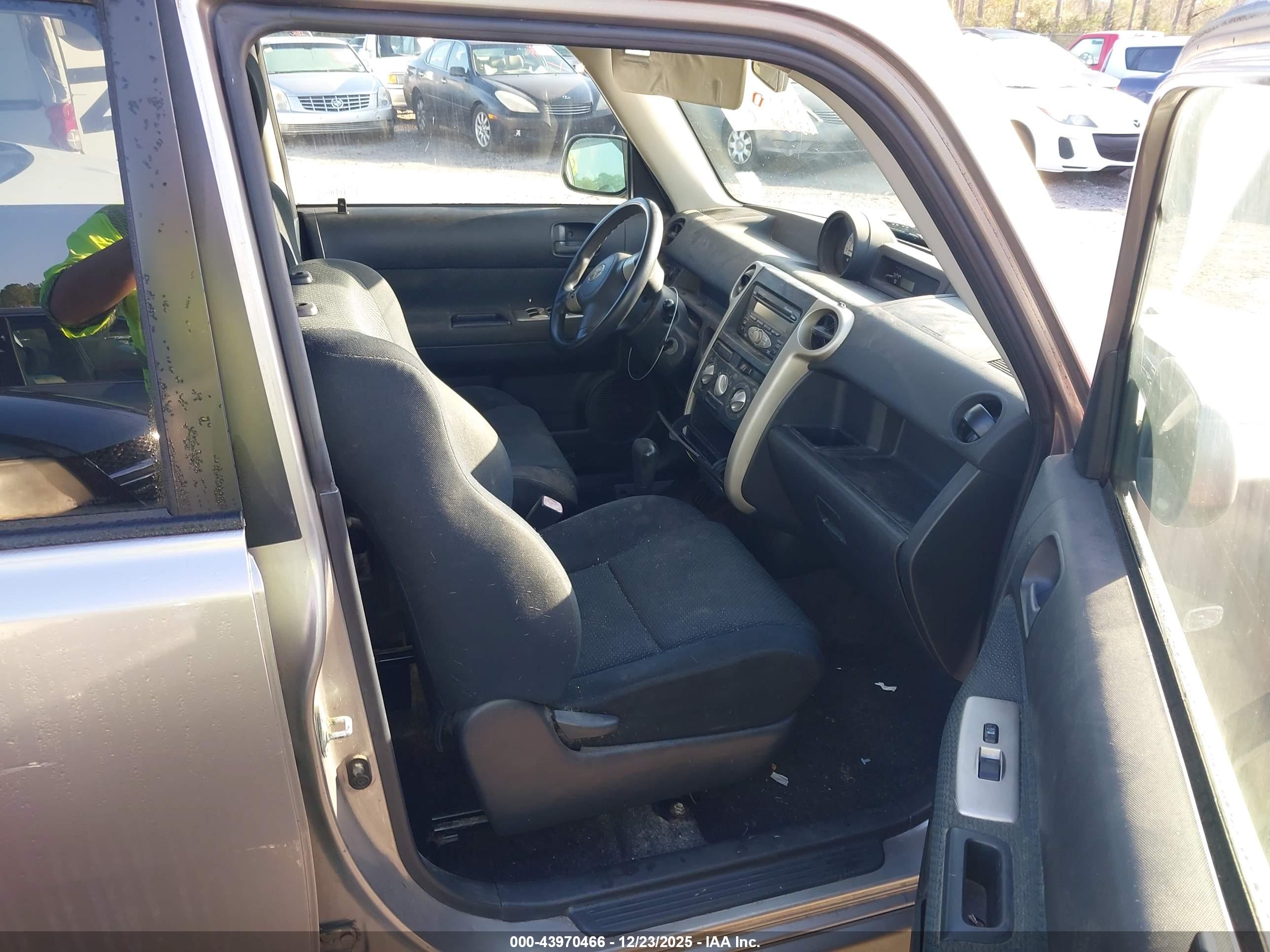SCION XB image 5