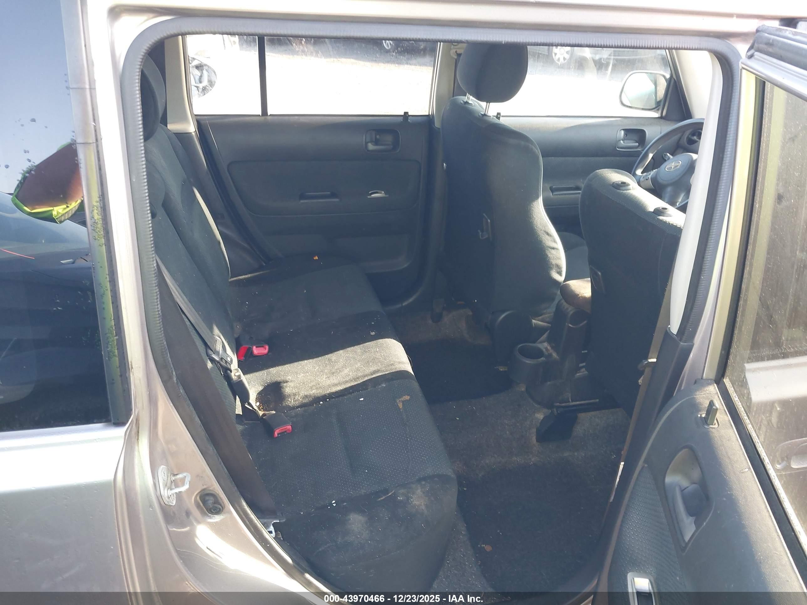 SCION XB image 8