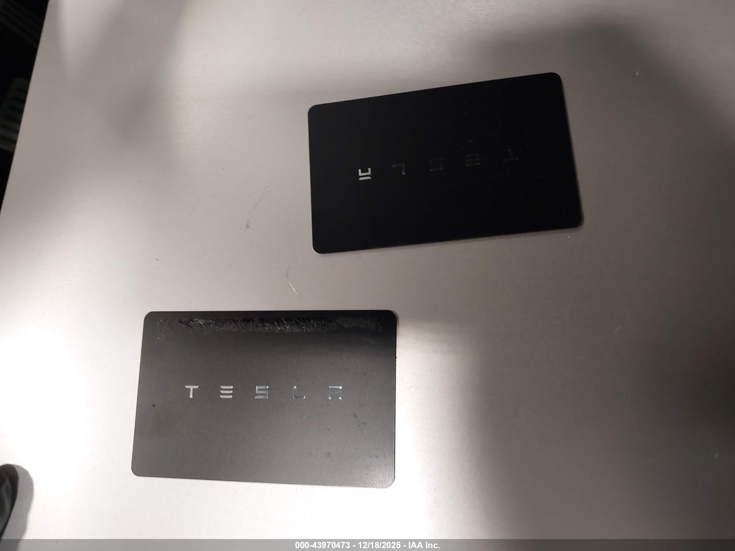 TESLA CYBERTRUCK image 11