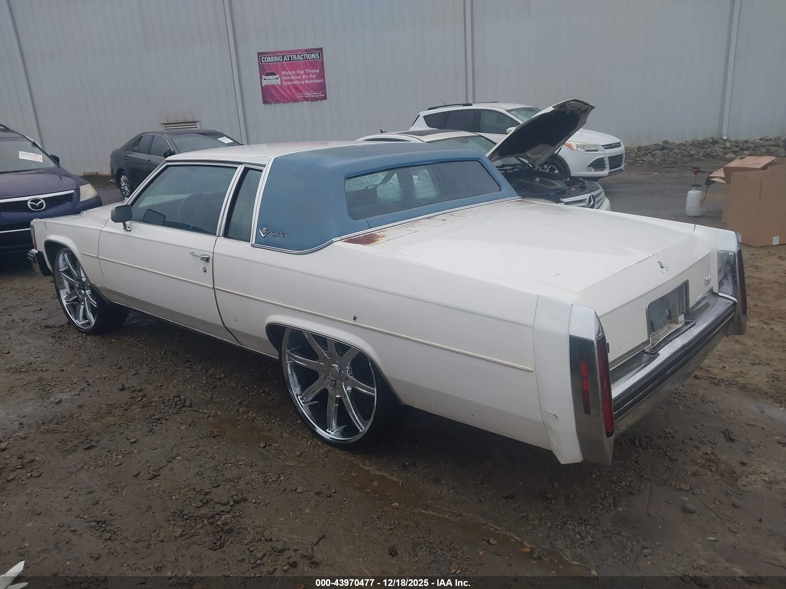 CADILLAC DEVILLE image 3