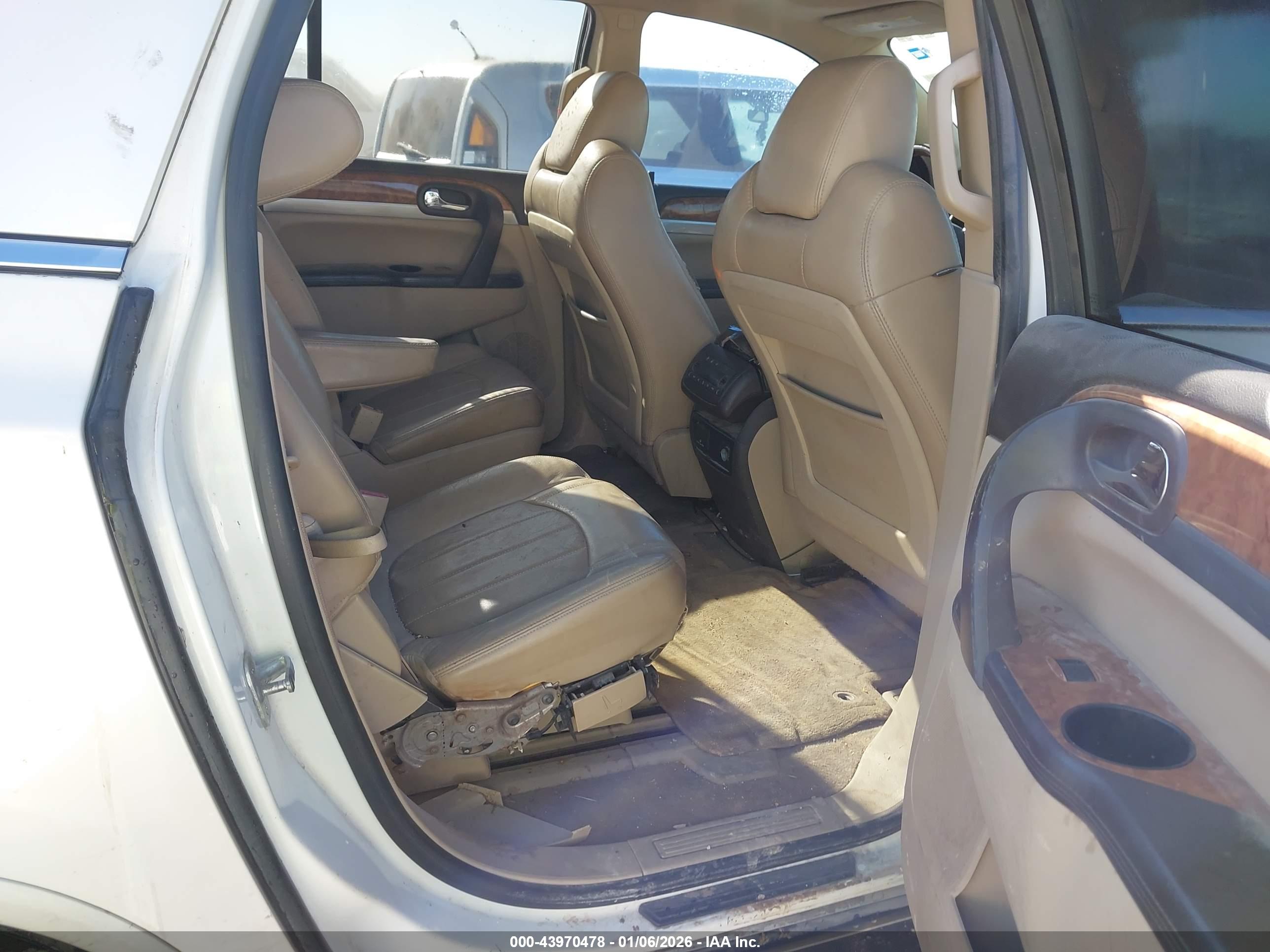 BUICK ENCLAVE image 8