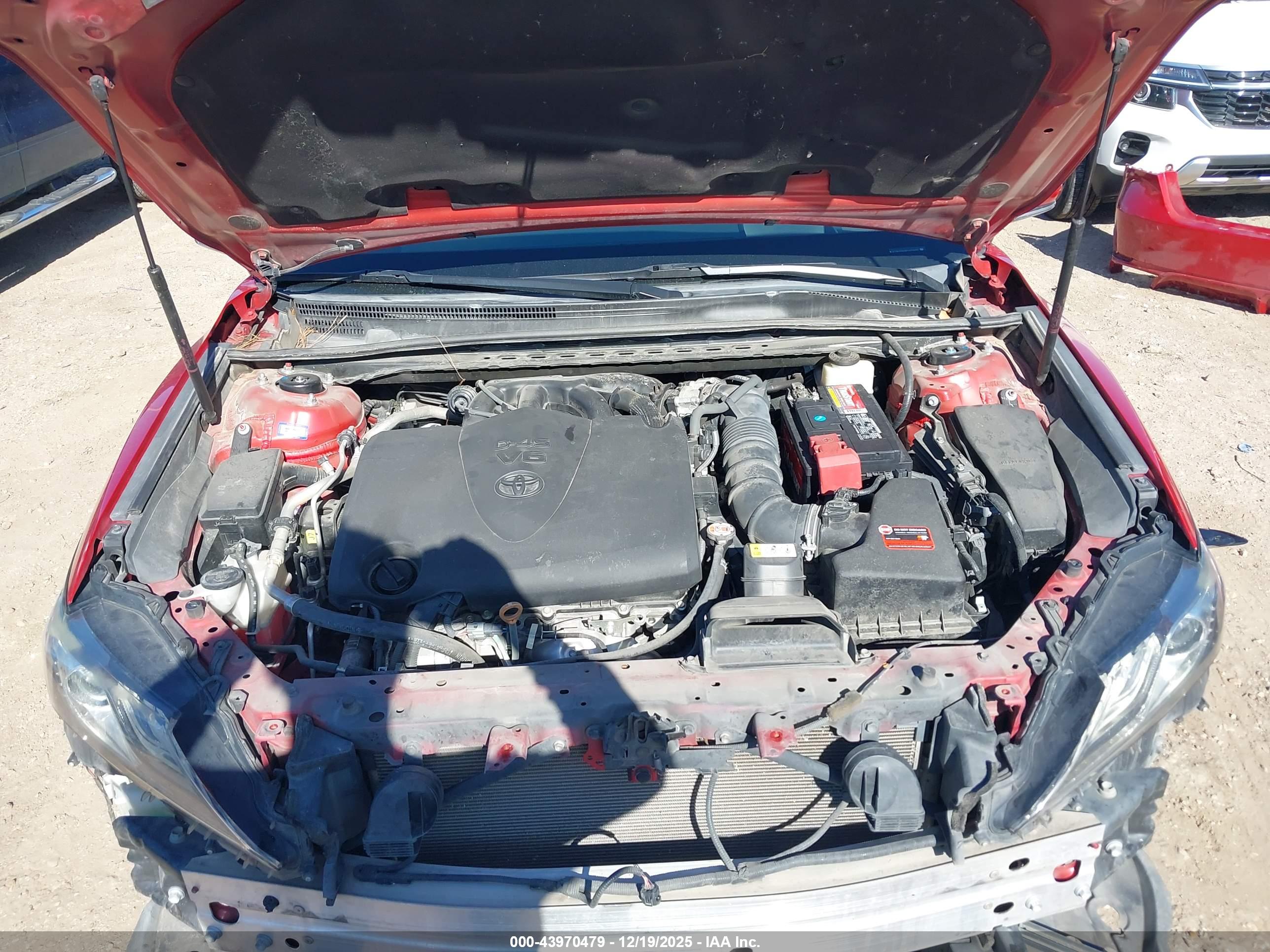 TOYOTA CAMRY image 10