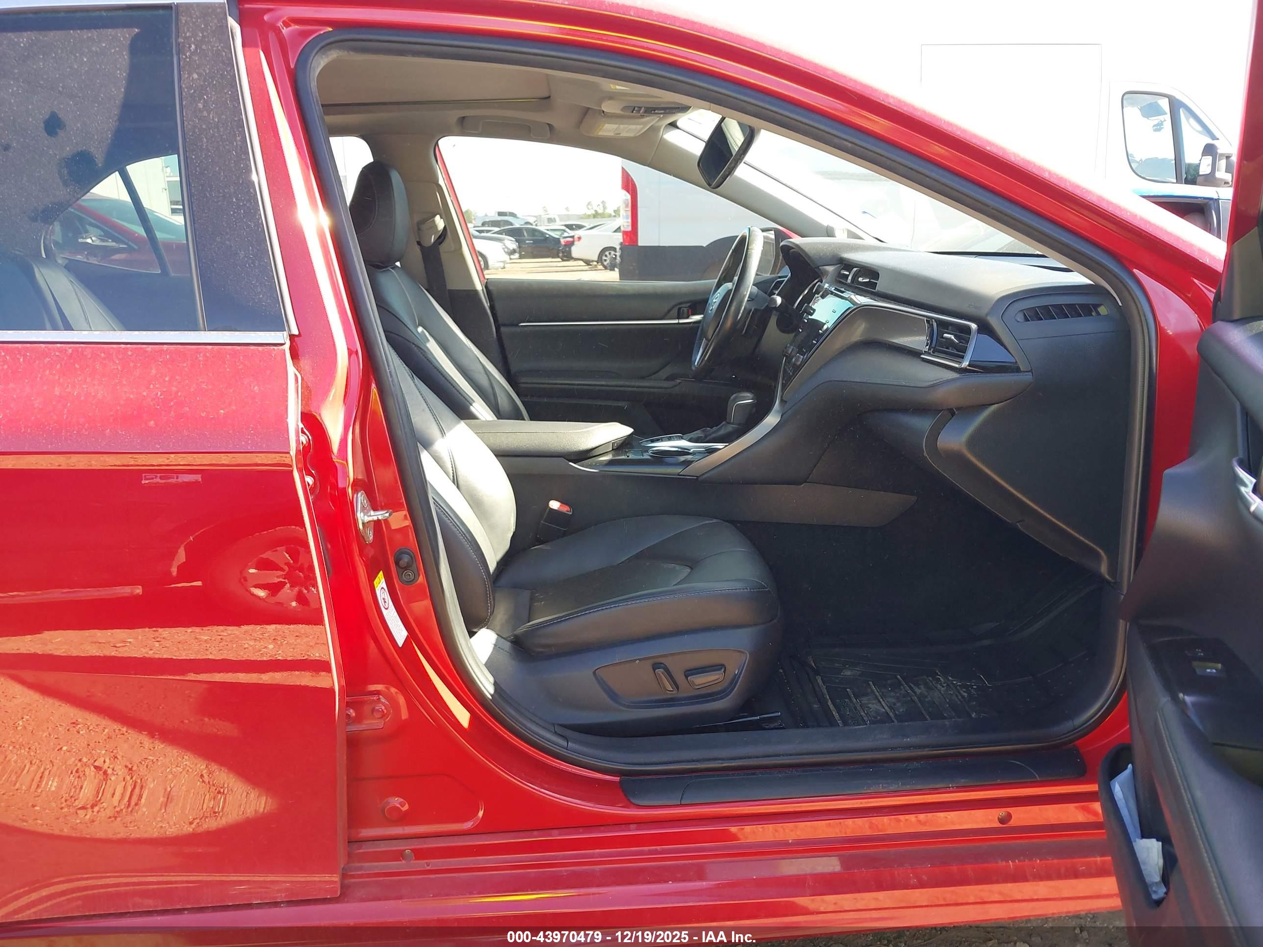 TOYOTA CAMRY image 5