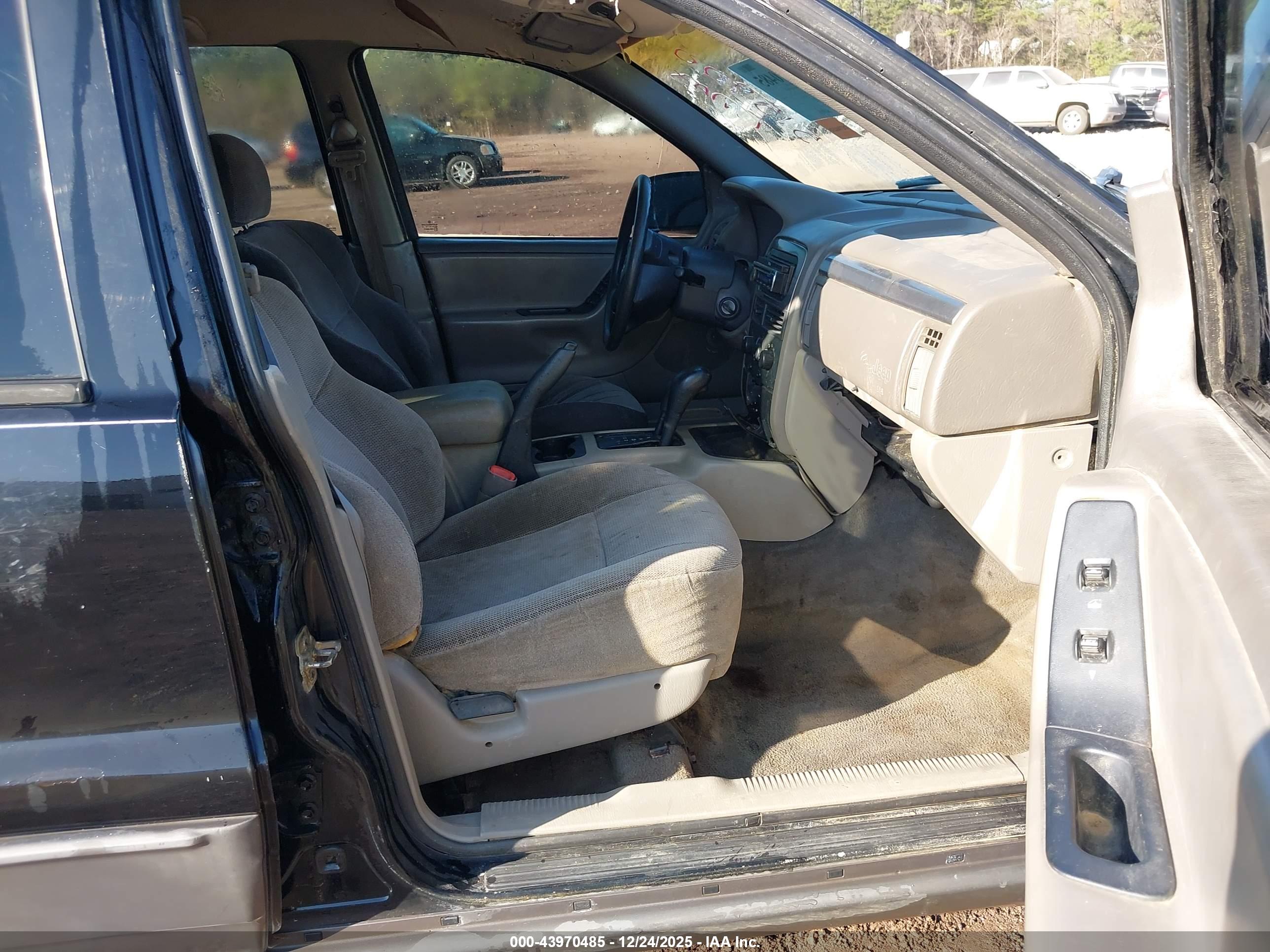 JEEP GRAND image 5