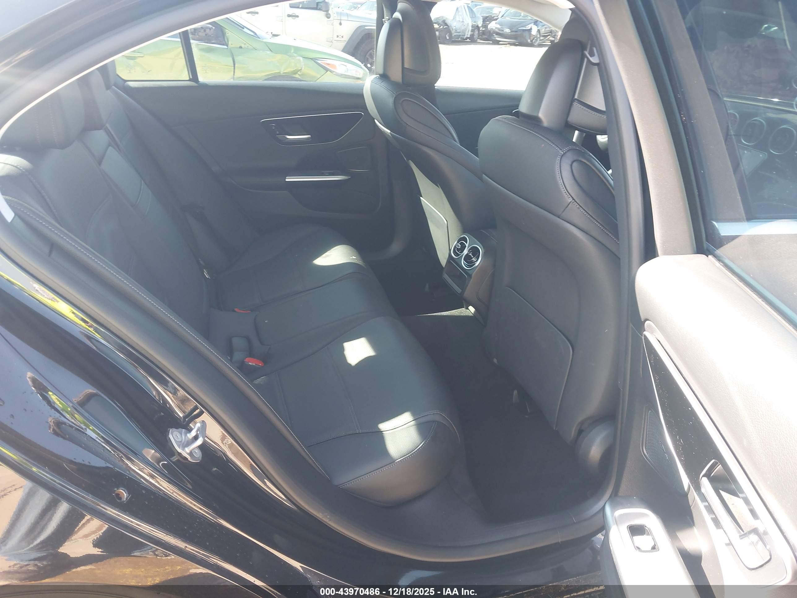 MERCEDES-BENZ C image 8