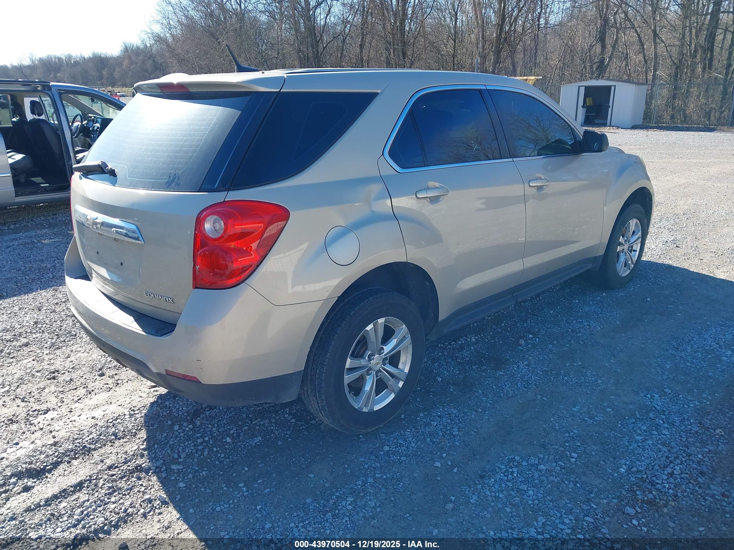 CHEVROLET EQUINOX image 4