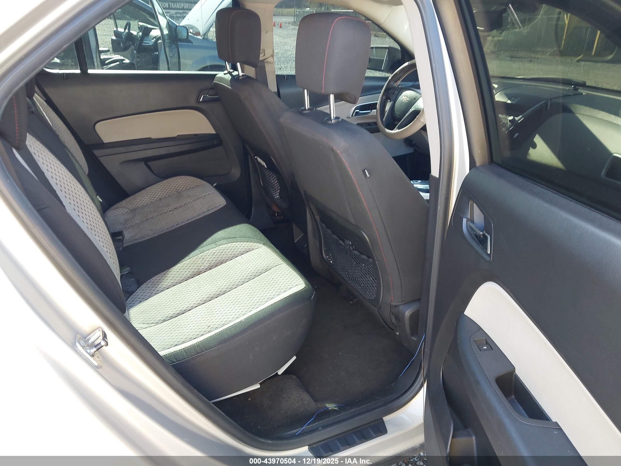 CHEVROLET EQUINOX image 8