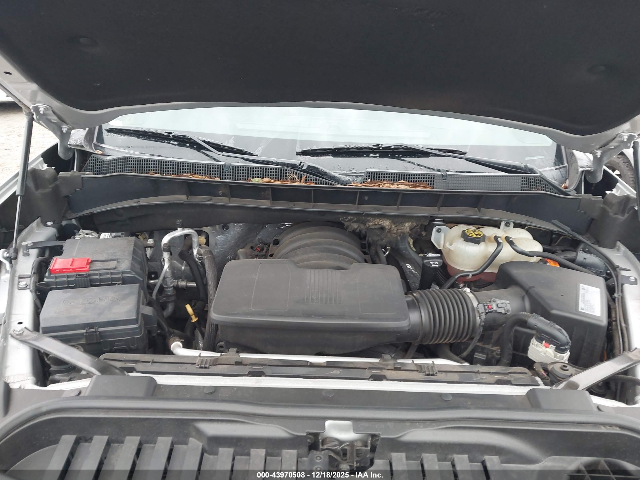 CHEVROLET SILVERADO image 10