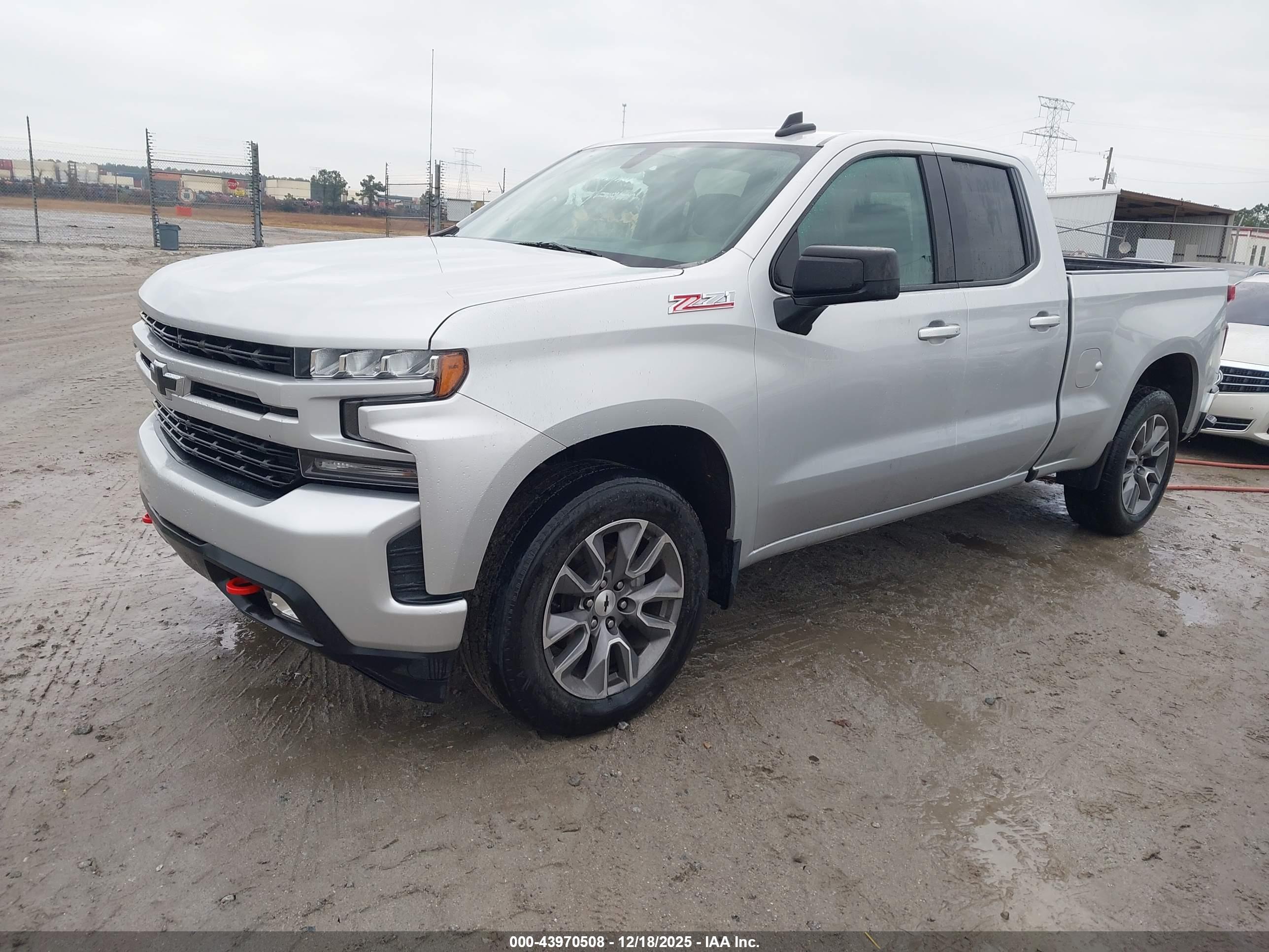 CHEVROLET SILVERADO image 2