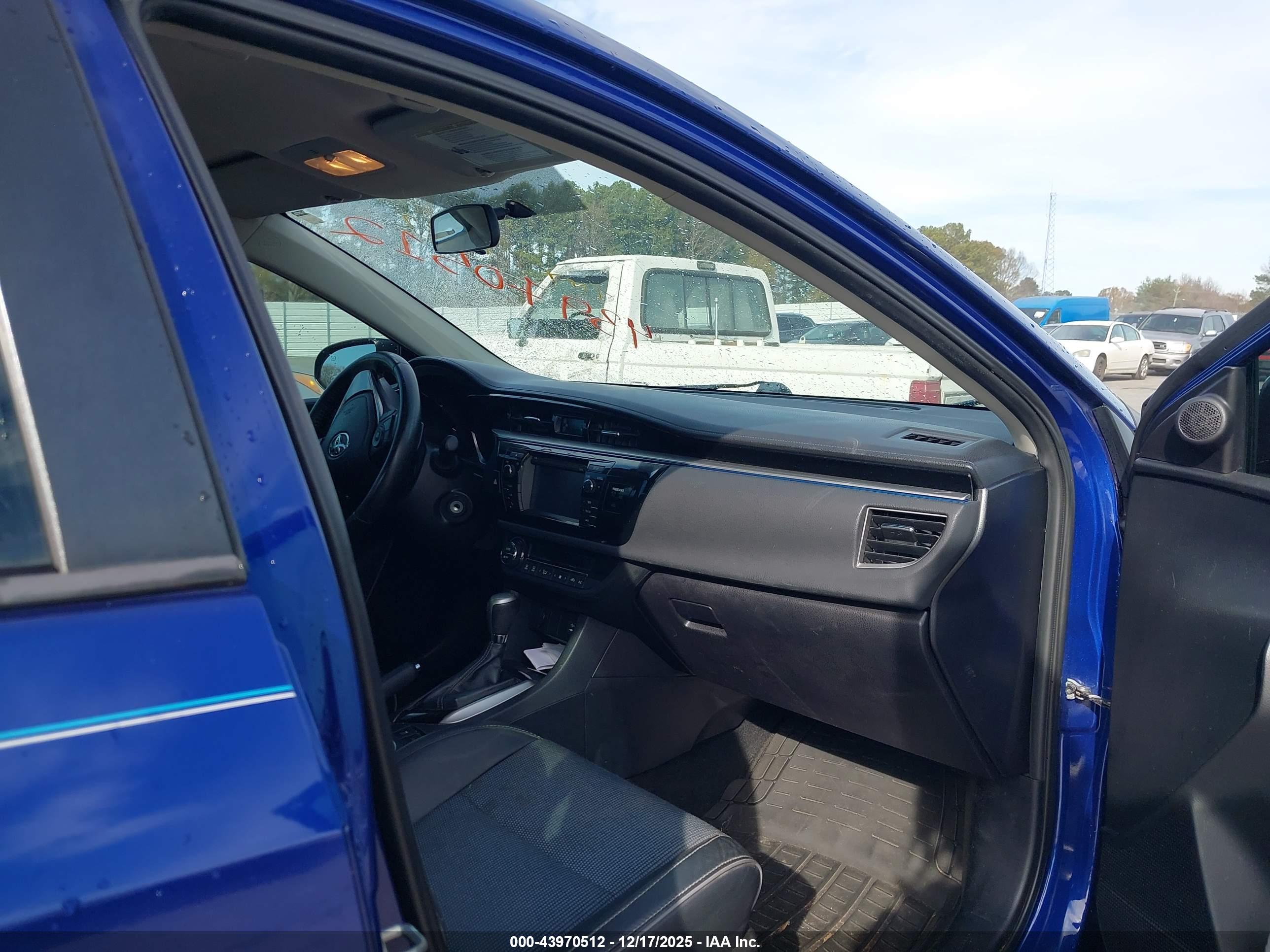 TOYOTA COROLLA image 5