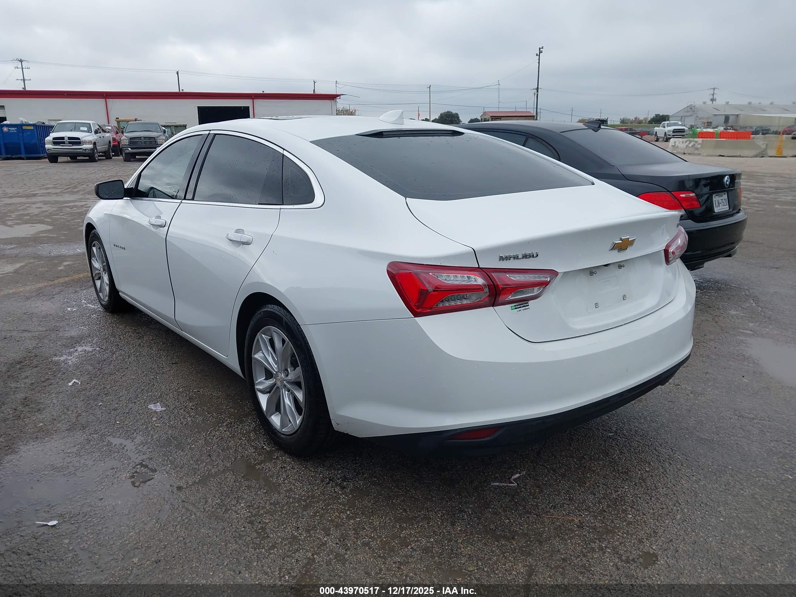 CHEVROLET MALIBU image 3