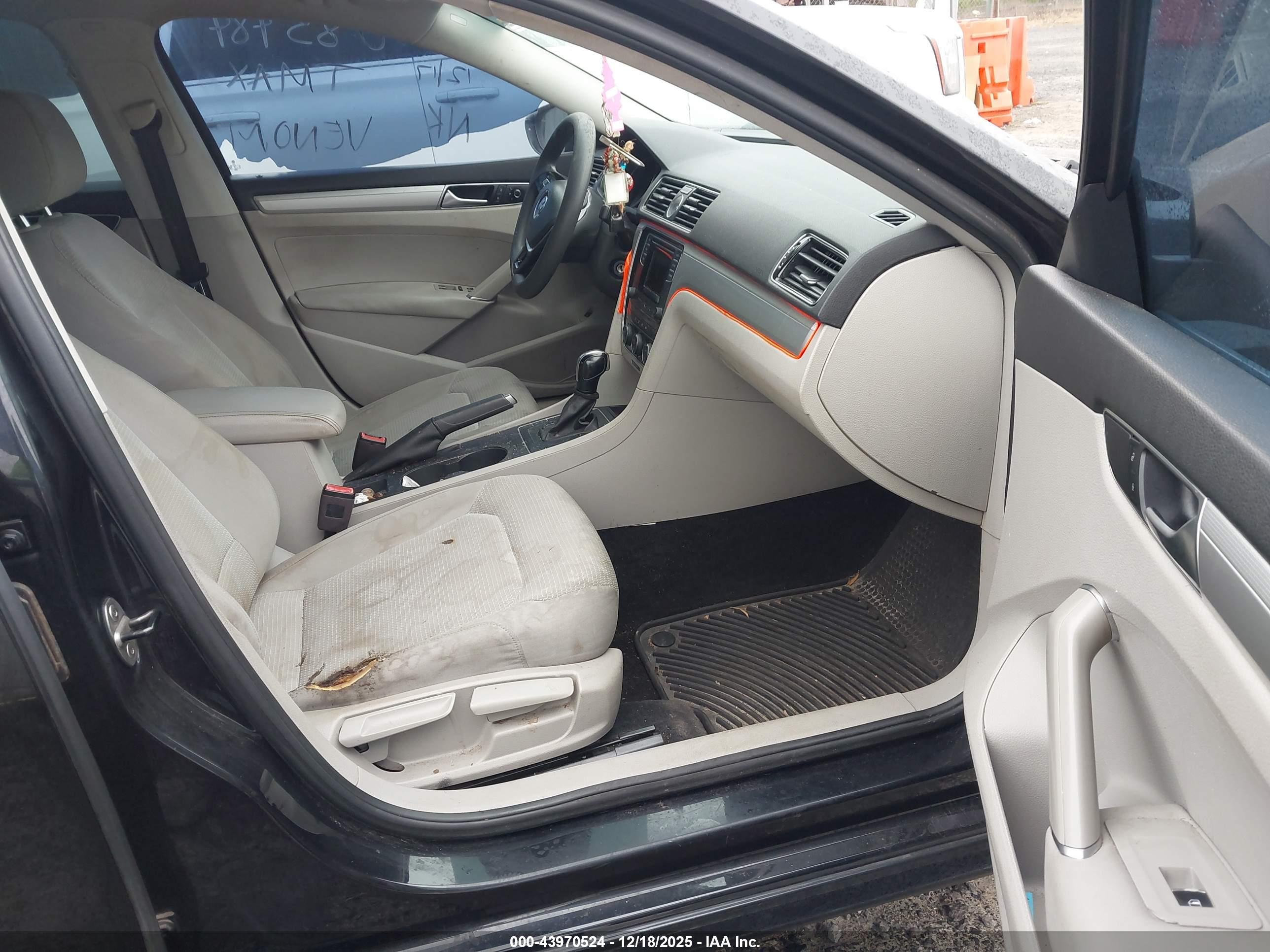 VOLKSWAGEN PASSAT image 5
