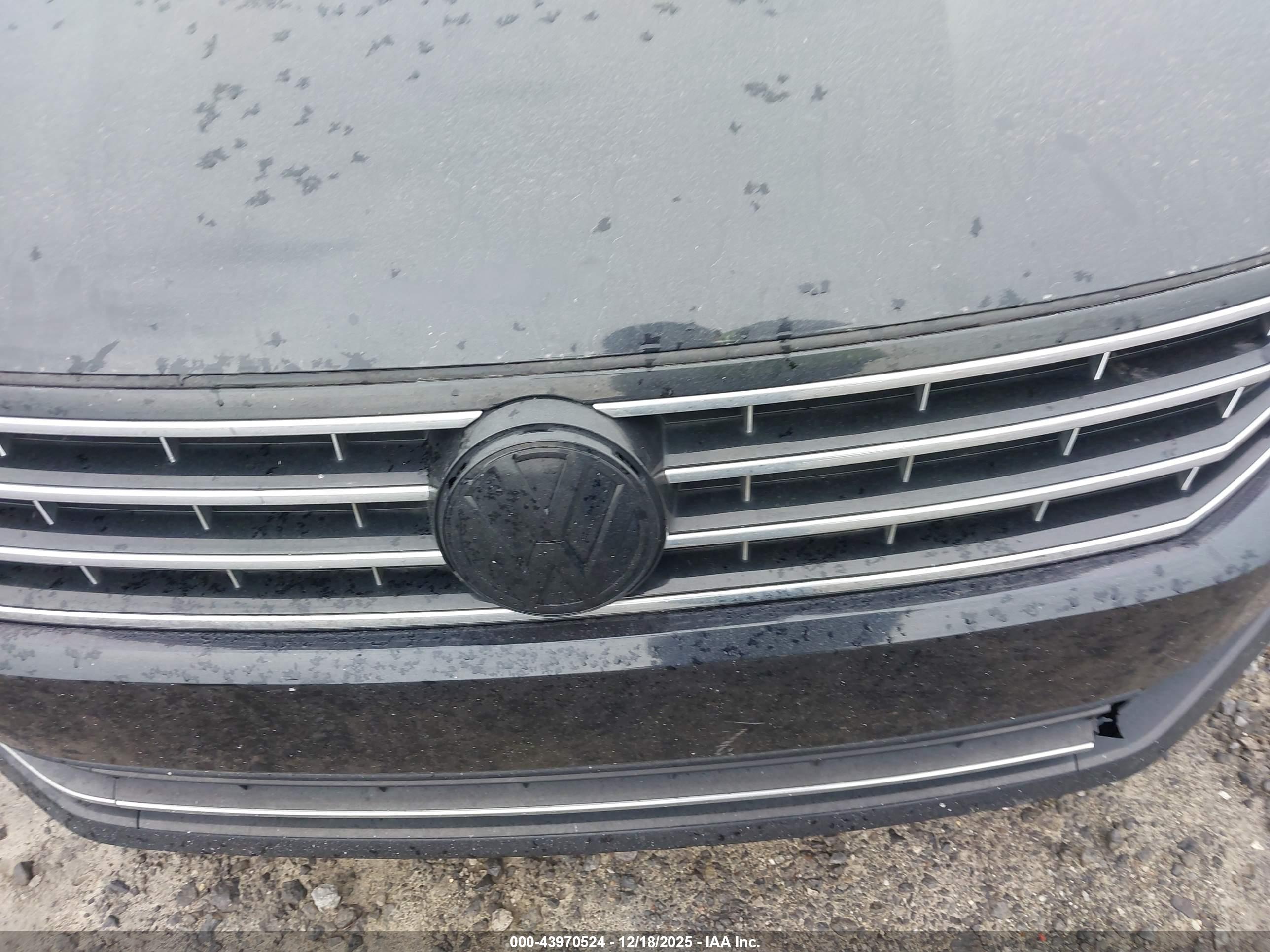VOLKSWAGEN PASSAT image 6