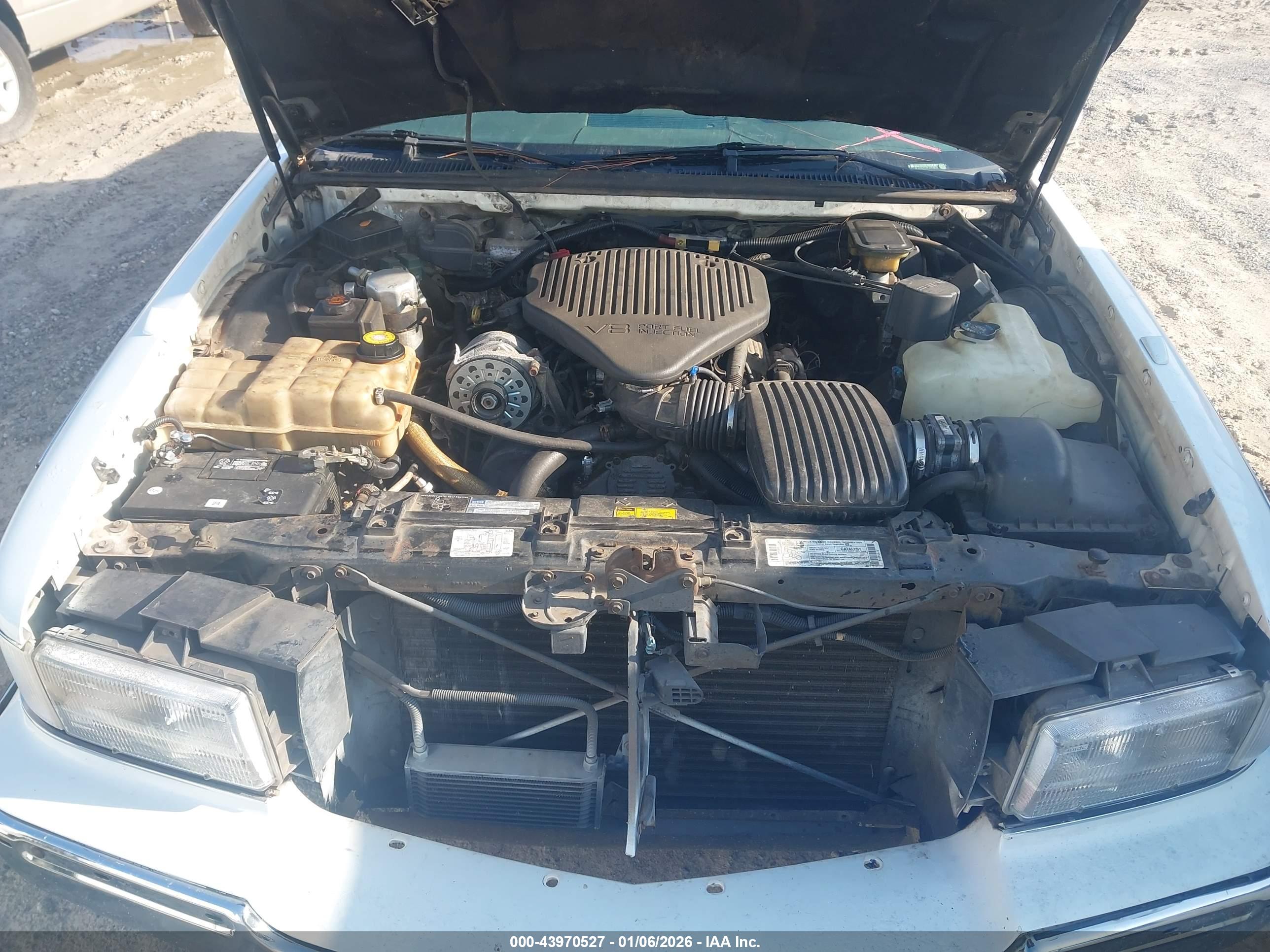 CADILLAC FLEETWOOD image 10