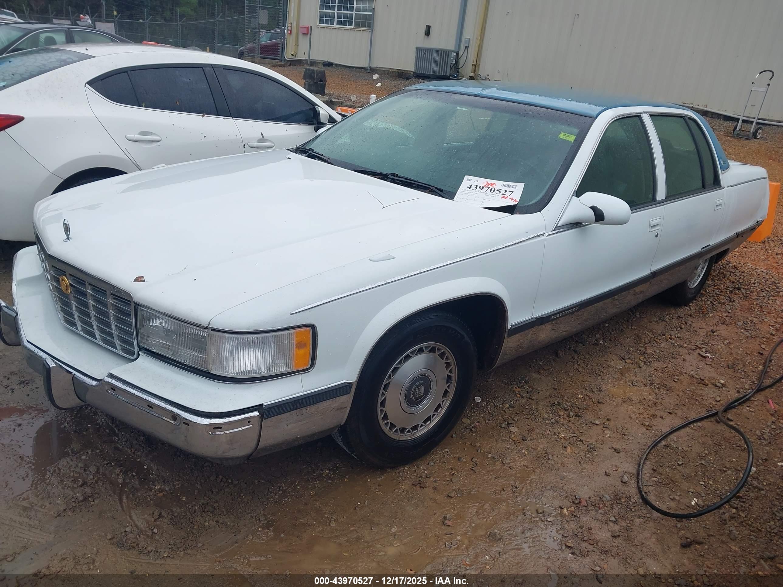 CADILLAC FLEETWOOD image 2