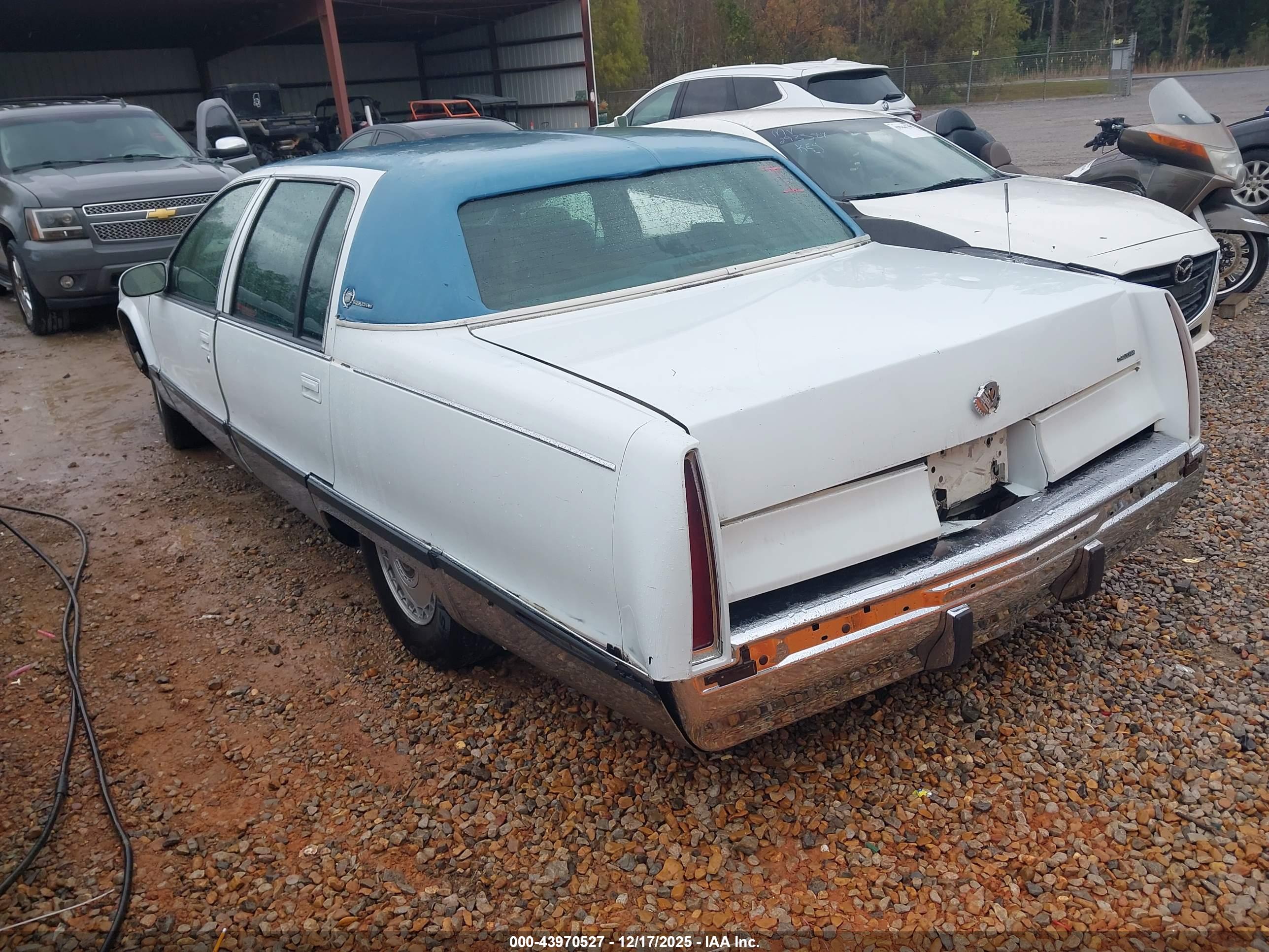 CADILLAC FLEETWOOD image 3