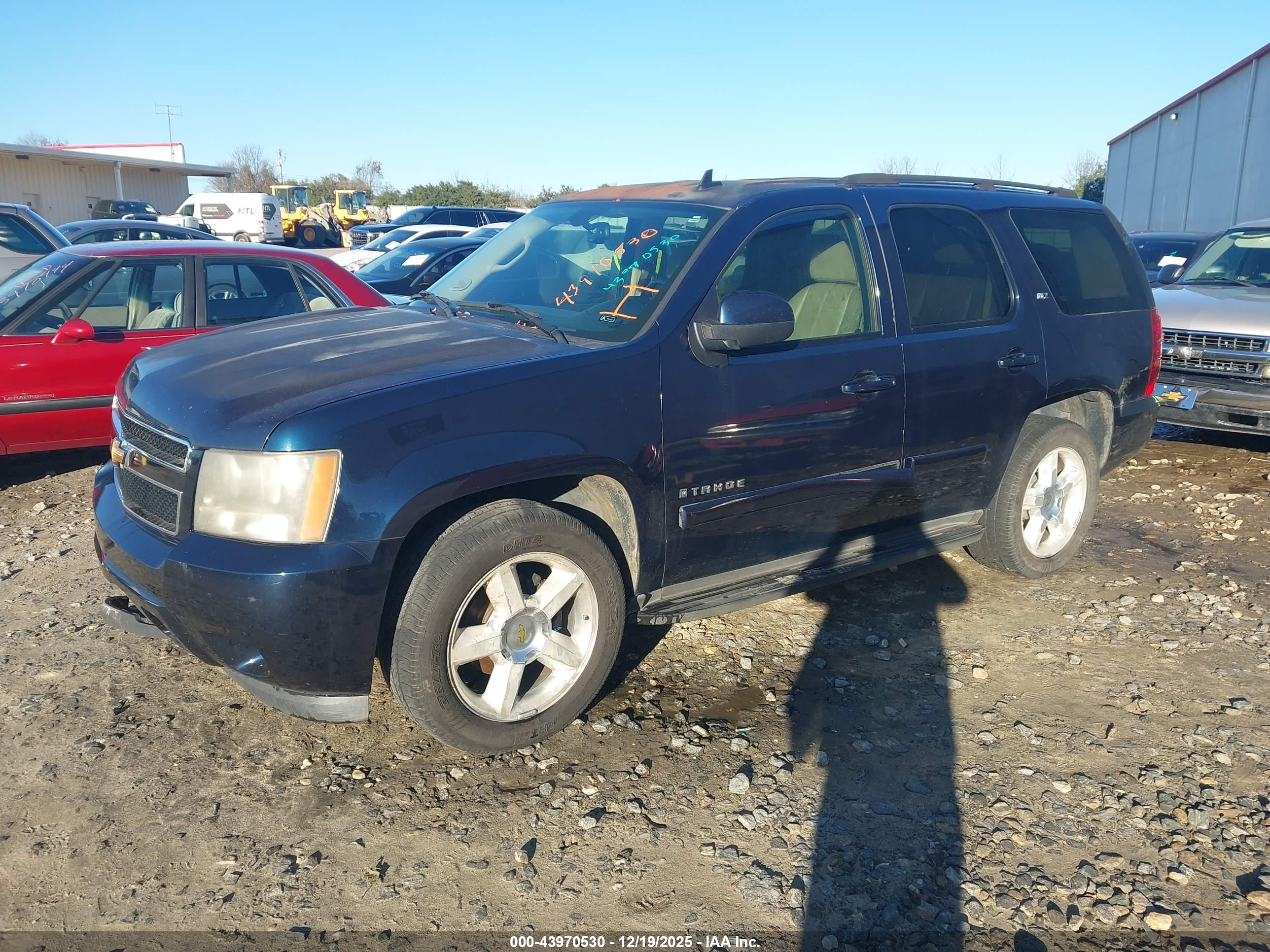 CHEVROLET TAHOE image 2