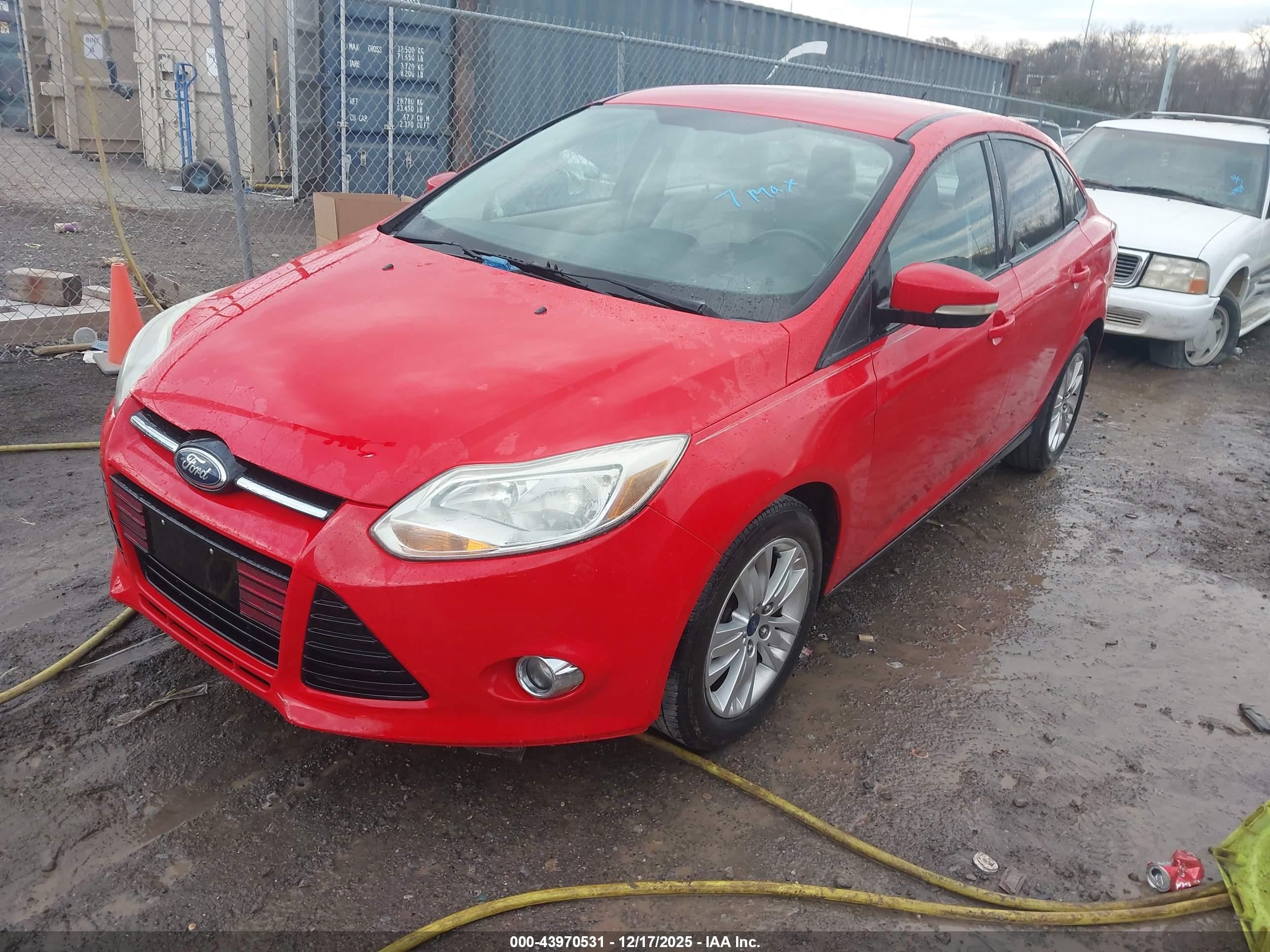 FORD FOCUS image 2