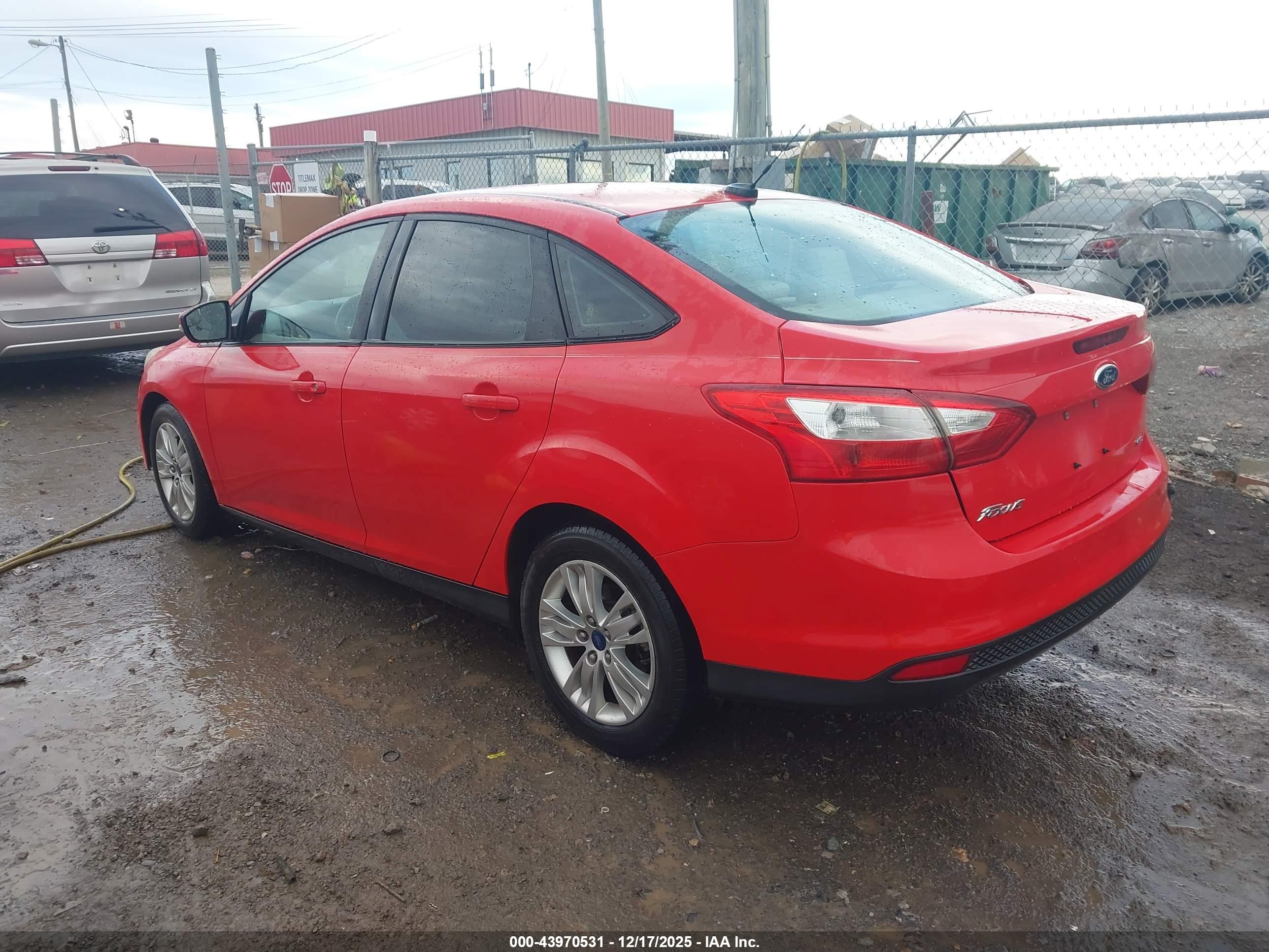 FORD FOCUS image 3
