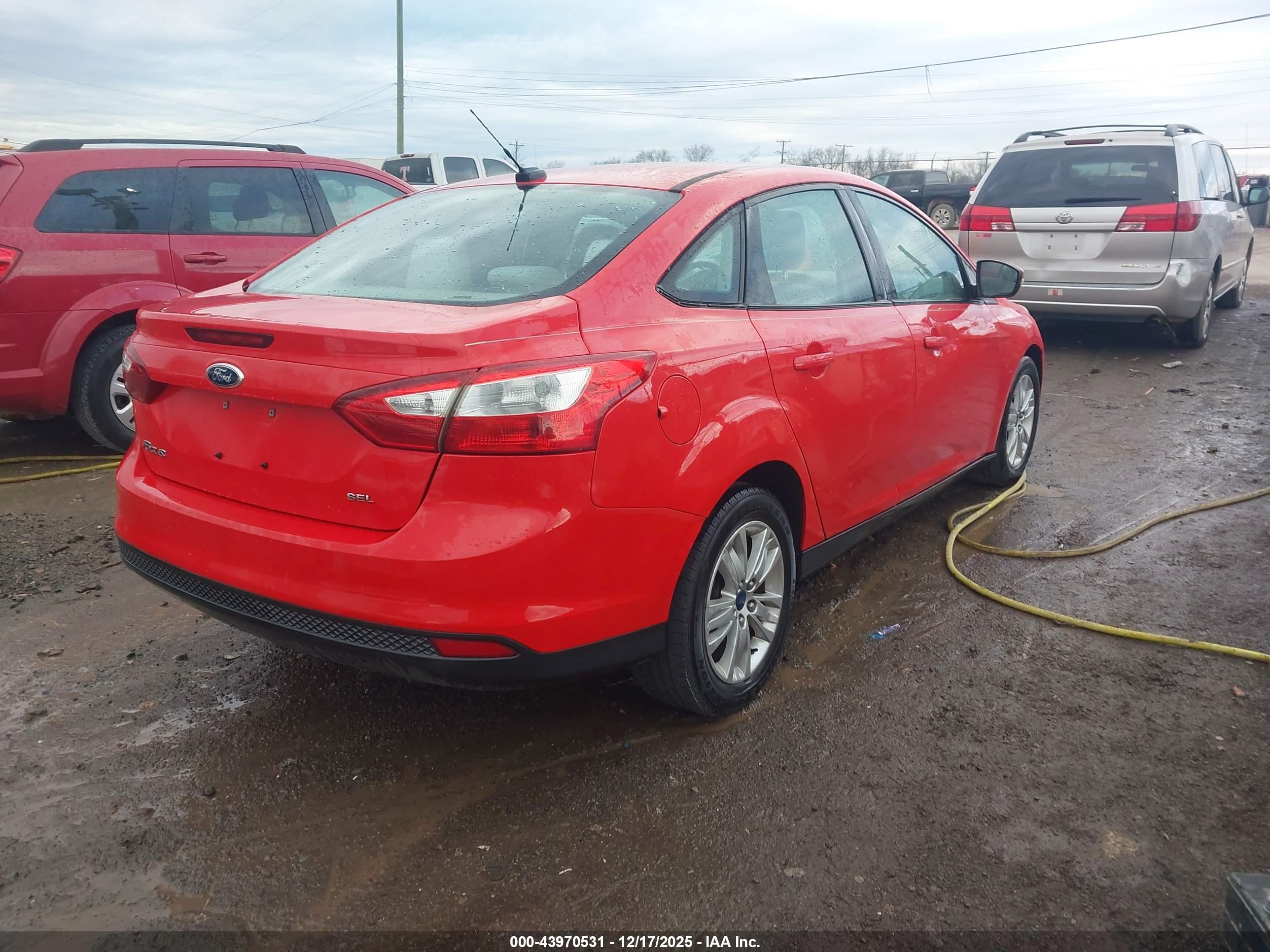 FORD FOCUS image 4