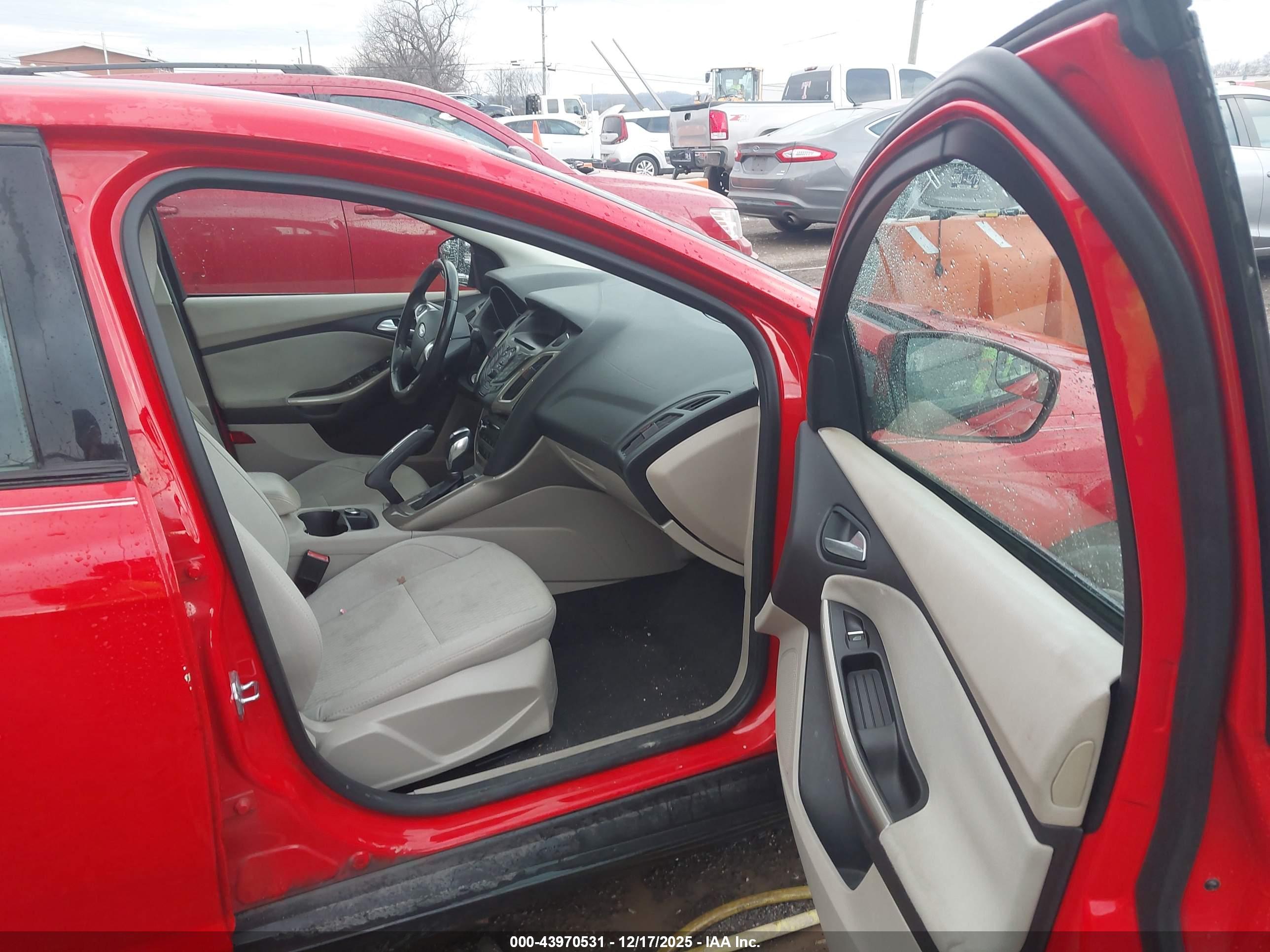 FORD FOCUS image 5